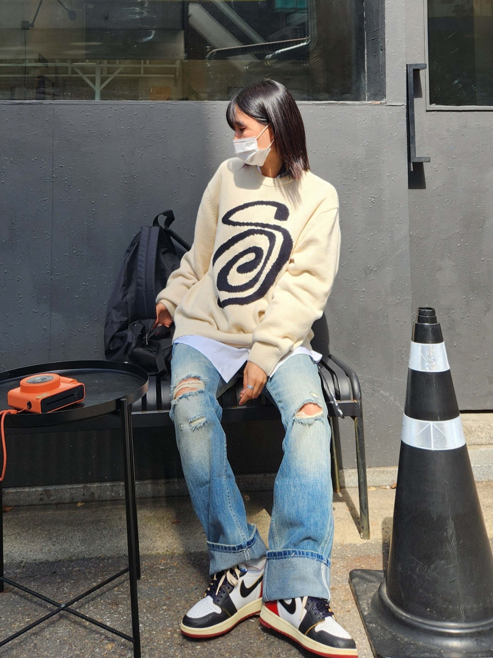 Stussy Curly S Sweater Natural, Stussy x Cactus Plant Flea Market Web Belt Black 착용 스타일 - 3