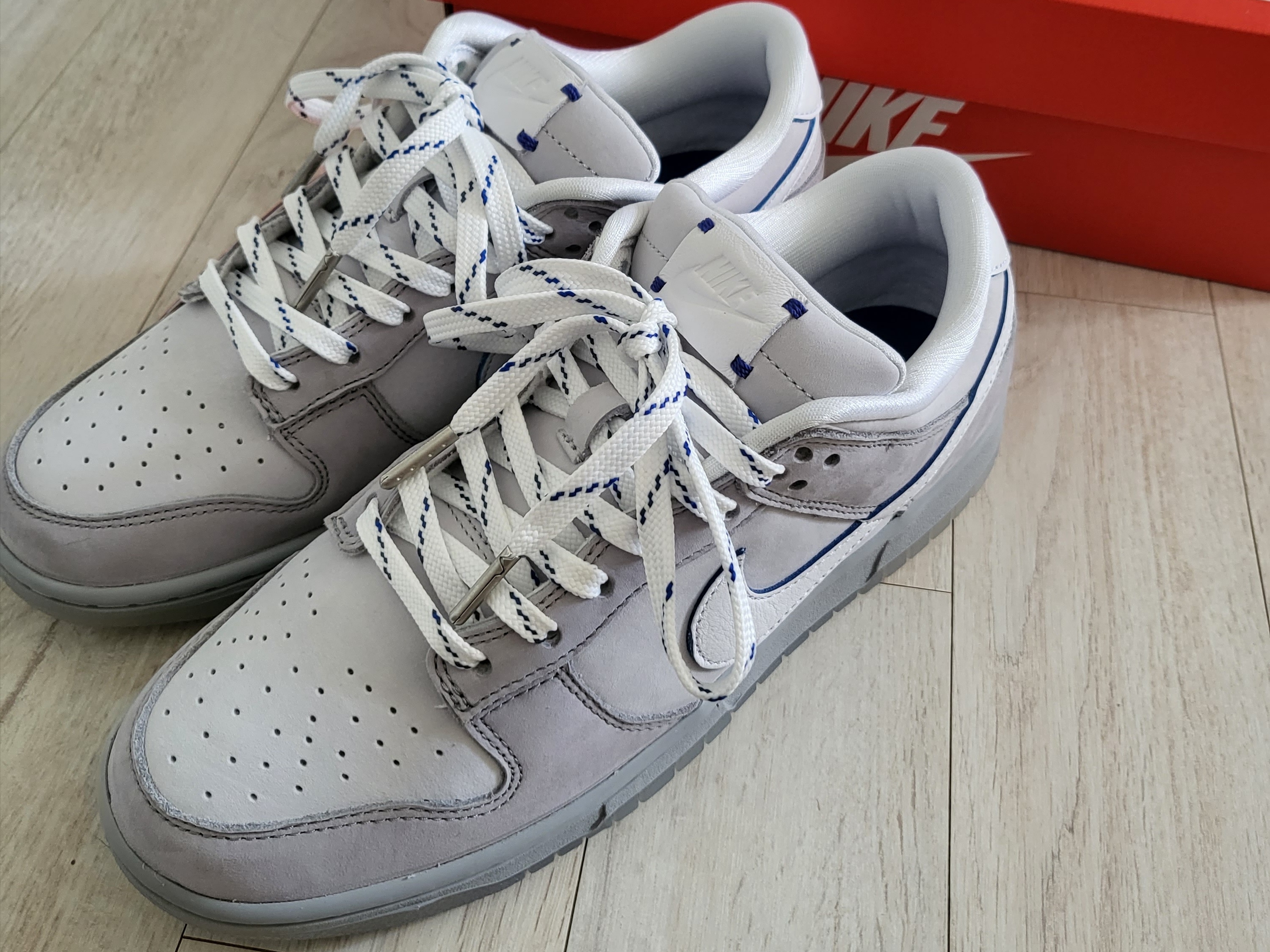 Nike Dunk Low Wolf Grey and Pure Platinum 착용 스타일 - 2