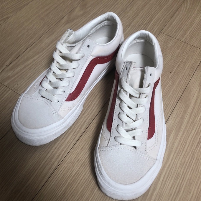 Vans Style 36 Marshmallow Racing Red 착용 스타일