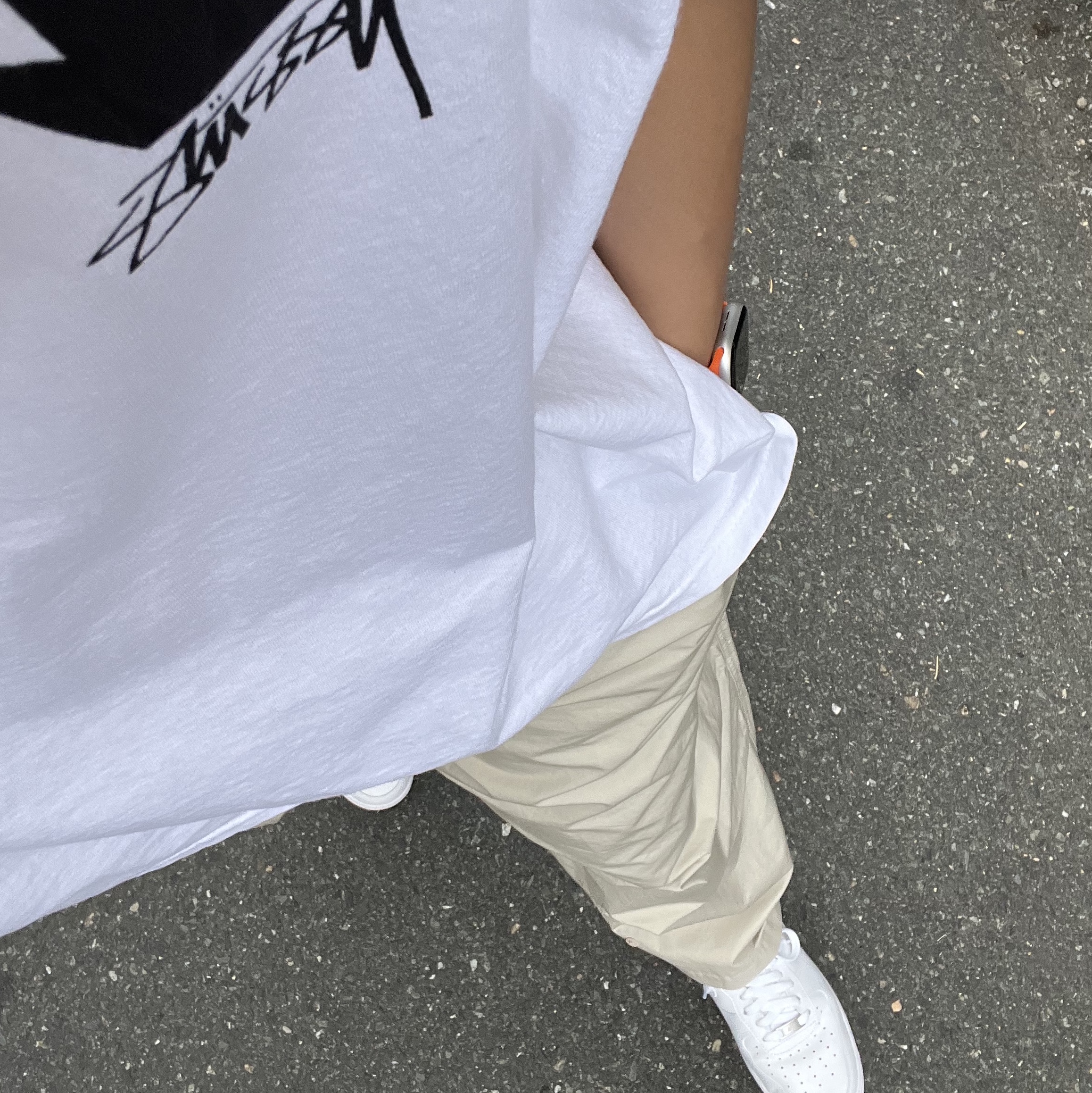 Stussy Lb Crown T-Shirt White, Nike Air Force 1 '07 Low White 착용 스타일 - 3