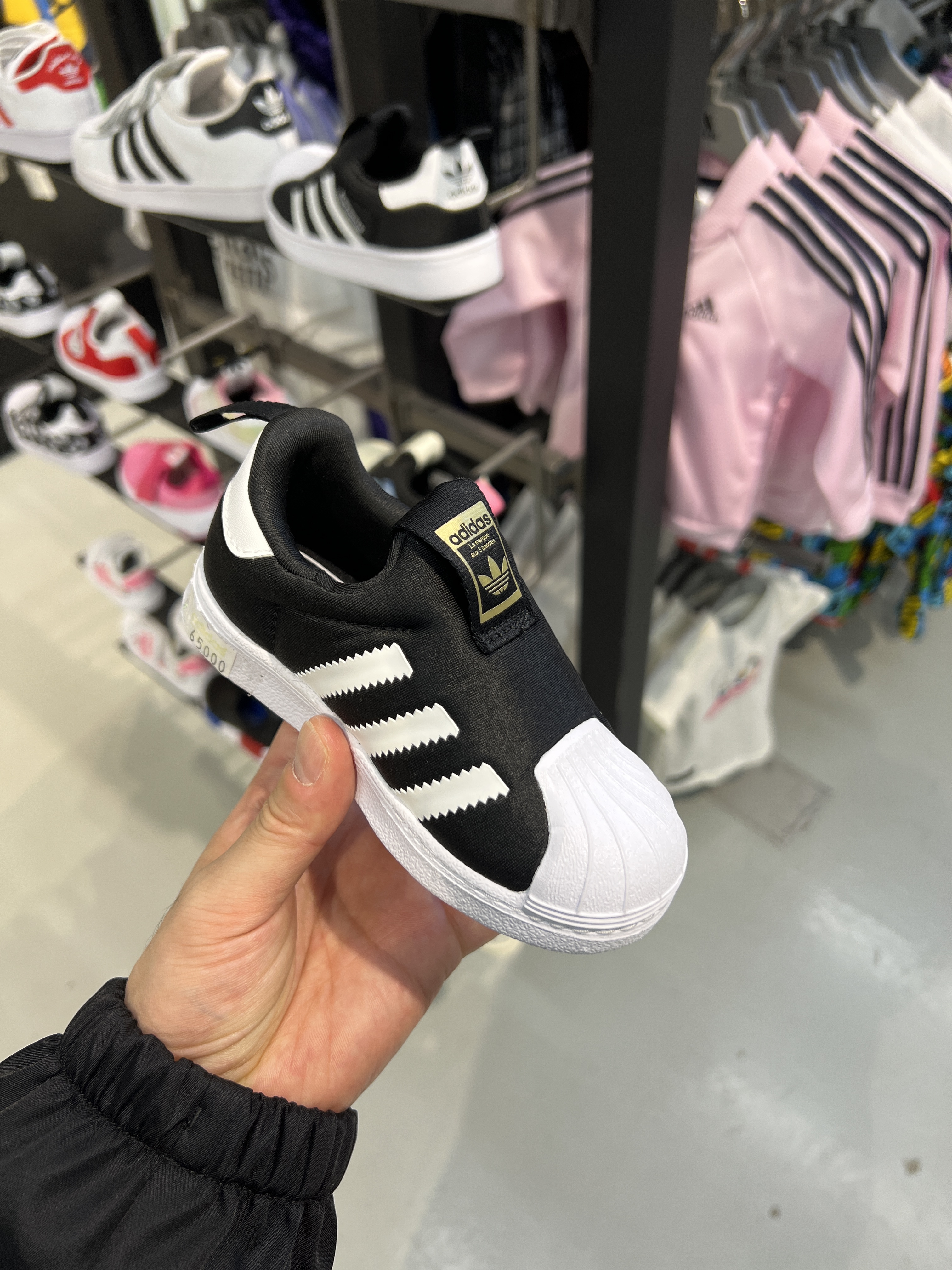 Adidas Yeezy Boost 700 V2 Static 2022, (W) Gucci Sneakers in Leather with Web White 착용 스타일 - 5