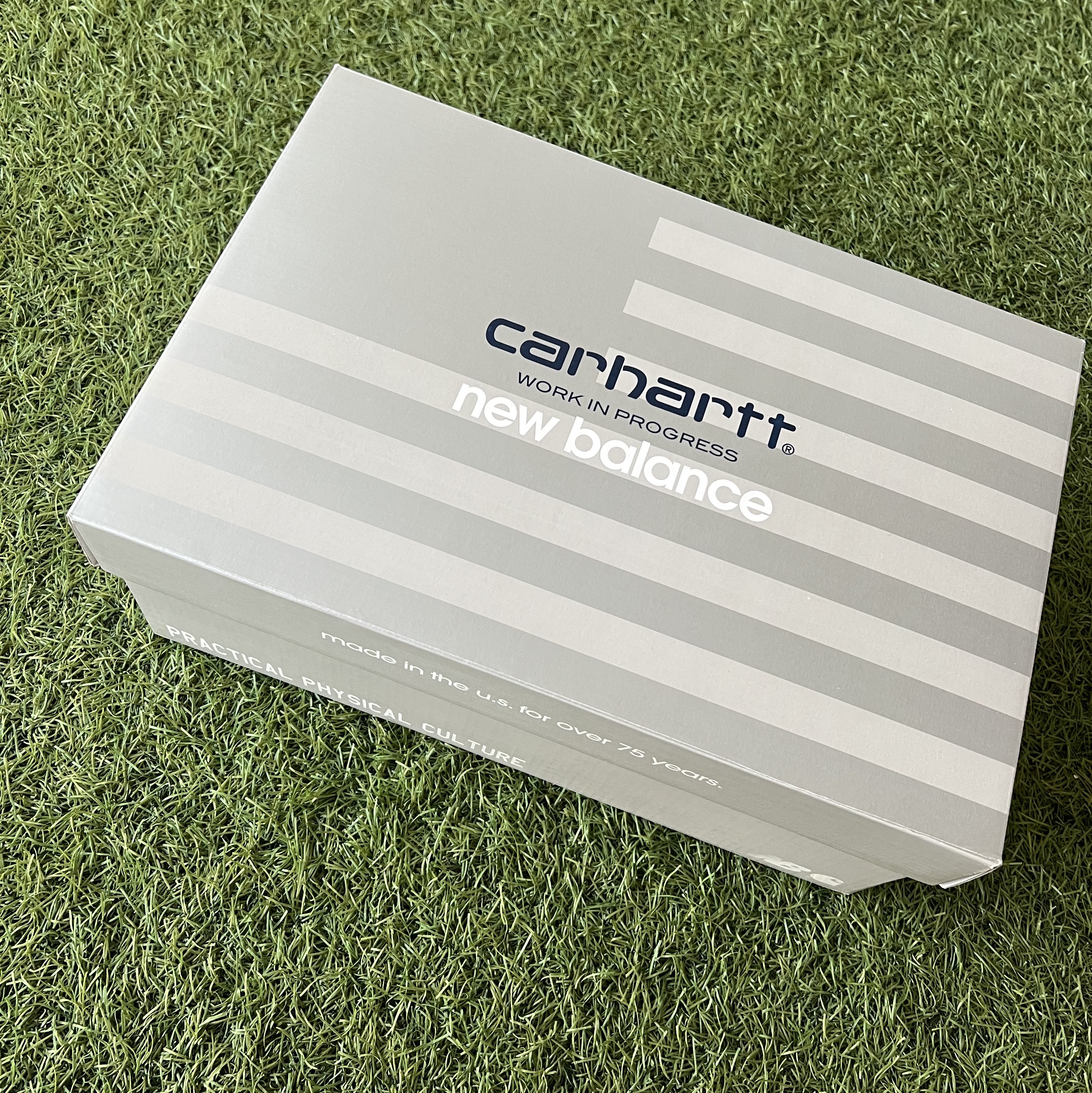 New Balance x Carhartt WIP 990v1 Made in USA Sculpture Center 착용 스타일 - 3