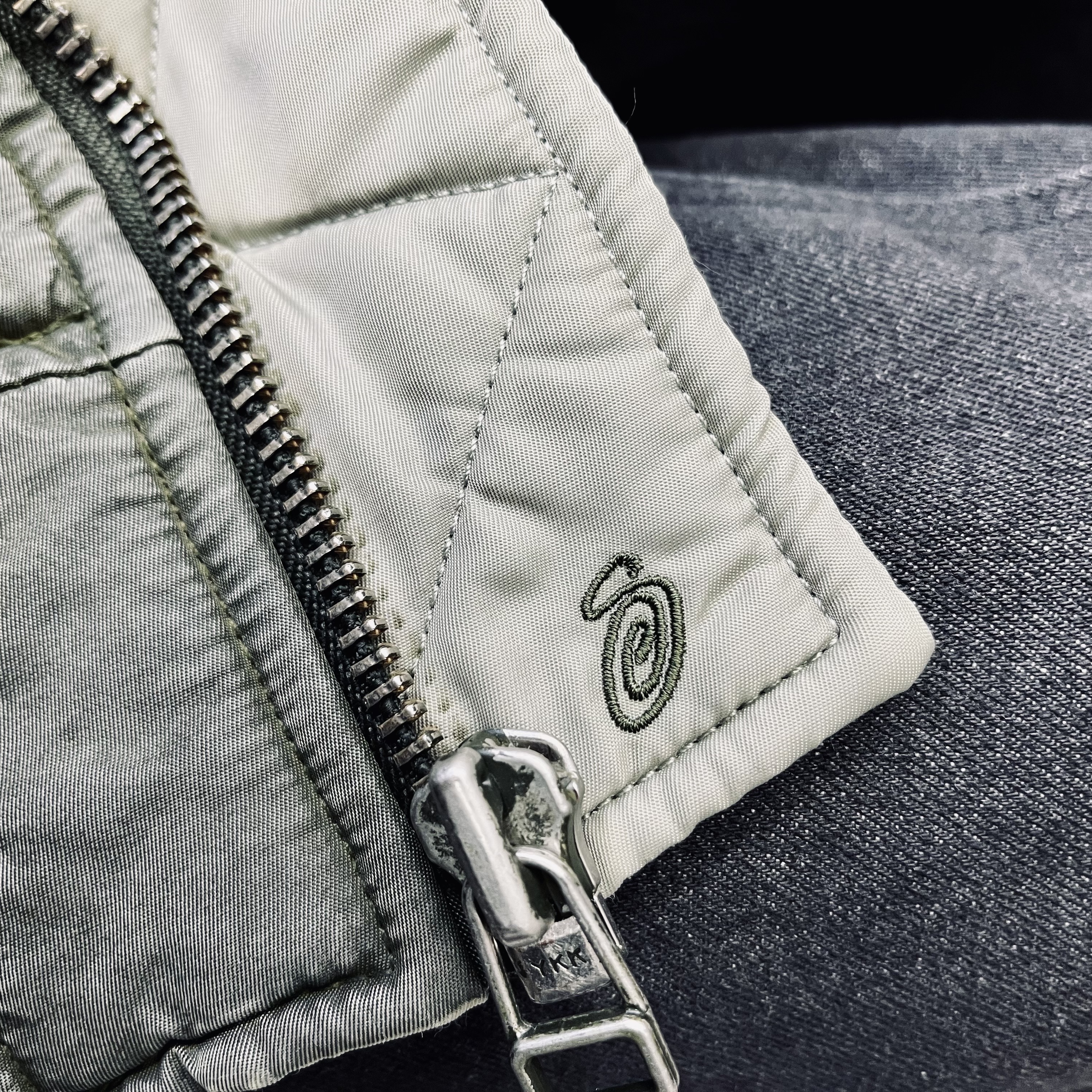 Stussy Dyed Nylon Bomber Olive 착용 스타일