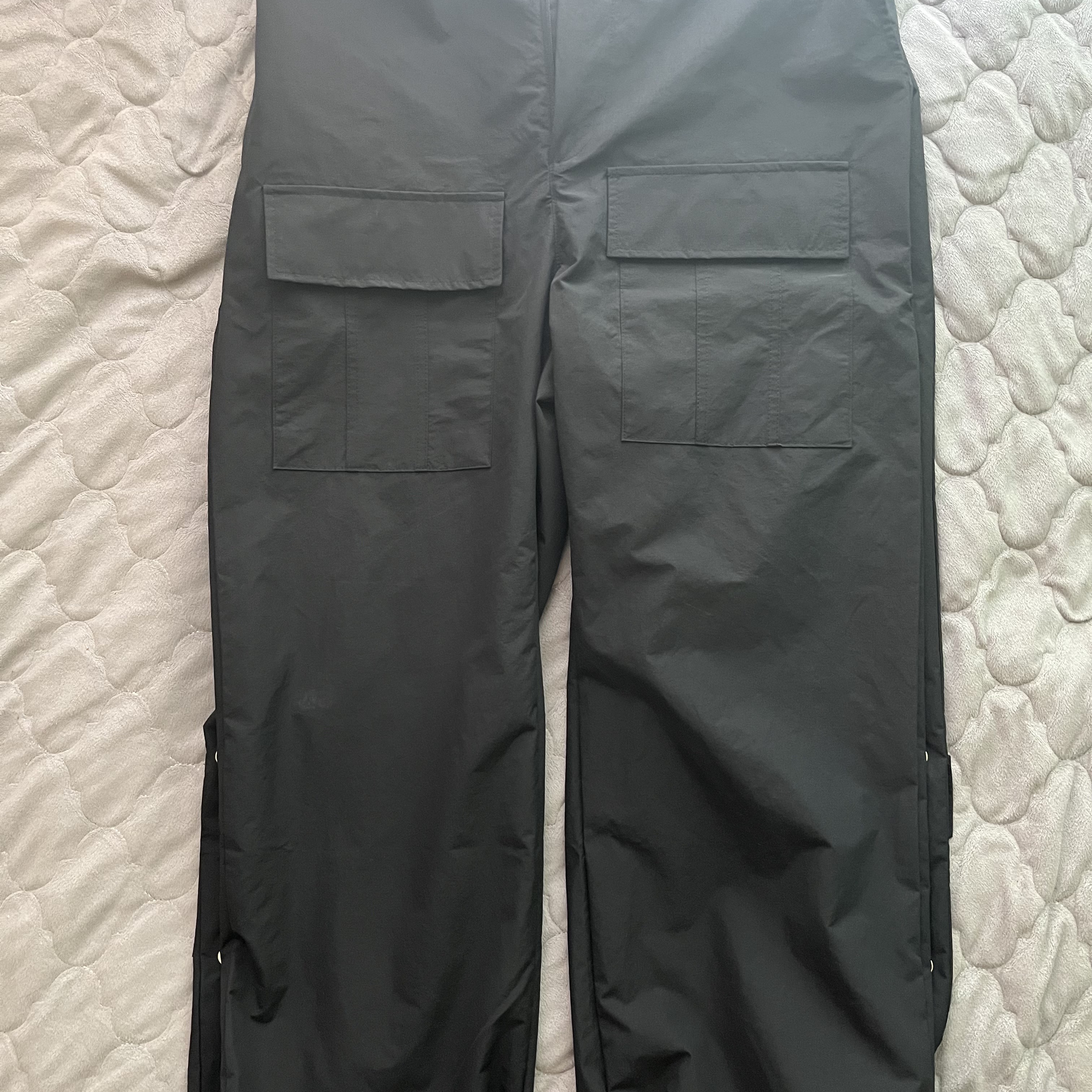 Nike ACG Smith Summit Cargo Pants Medium Olive - Asia 착용 스타일 - 2