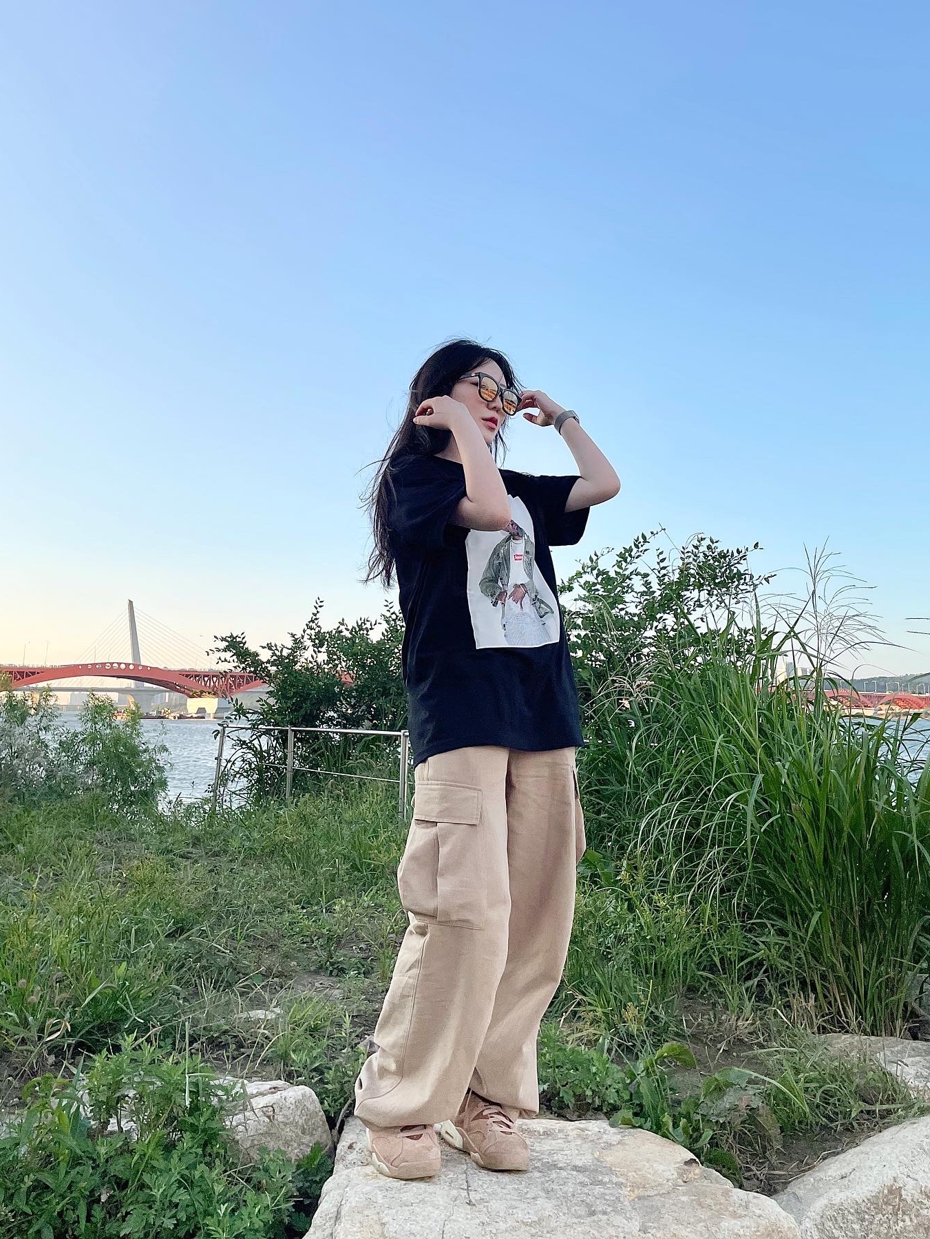 Supreme Andre 3000 T-Shirt Black - 22FW, Jordan 6 x Travis Scott Retro SP British Khaki 착용 스타일