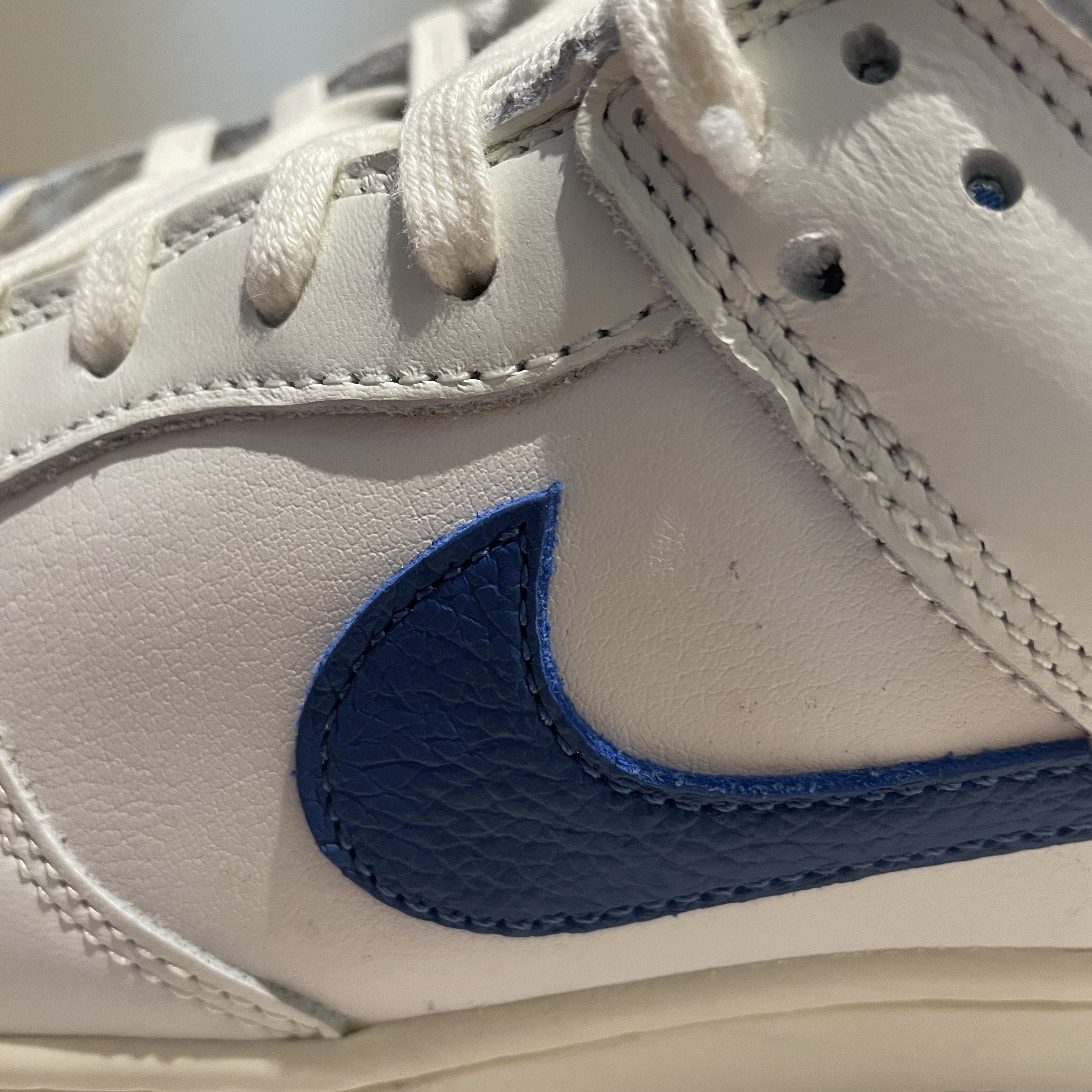 Nike Dunk Low SE Sail Dark Marina Blue 착용 스타일