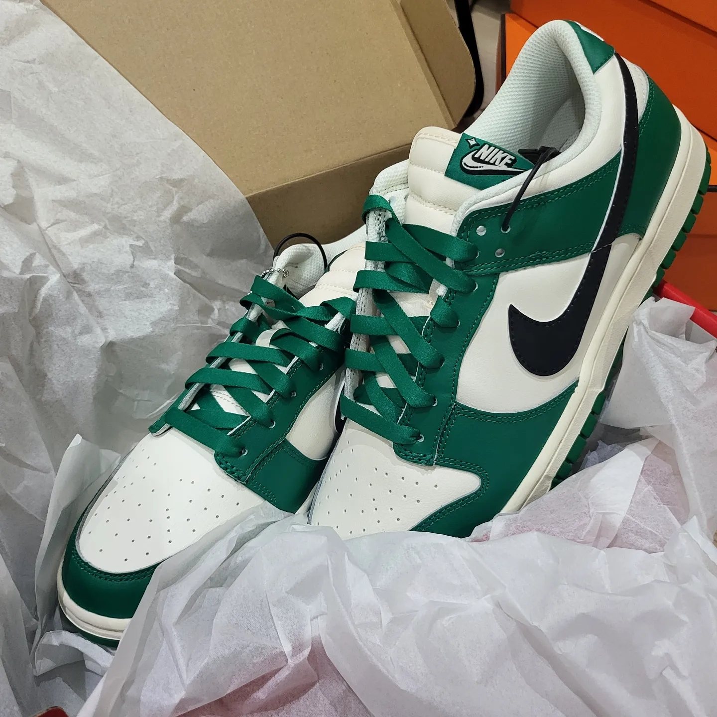 Nike Dunk Low Retro SE Jackpot Malachite 착용 스타일 - 4