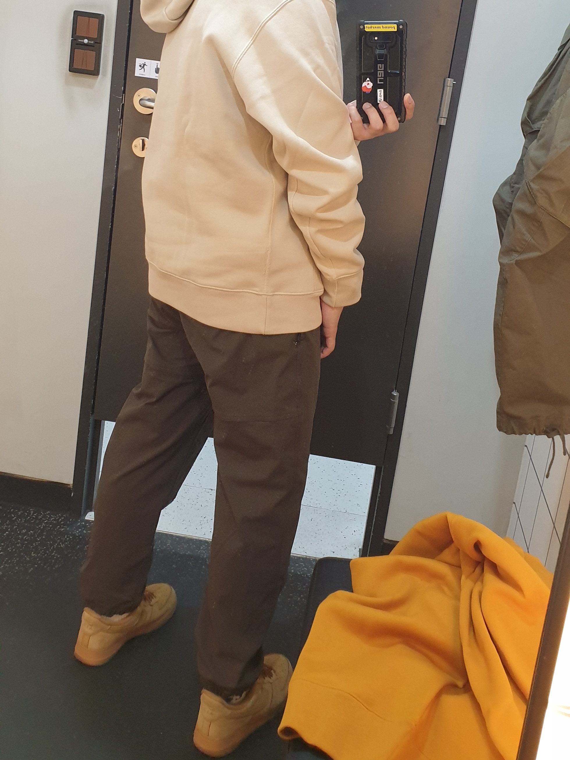 Nike ACG Therma-Fit Pullover Fleece Hoodie Sanddrift - Asia, Nike ACG Trail Pants Velvet Brown - Asia 착용 스타일 - 1