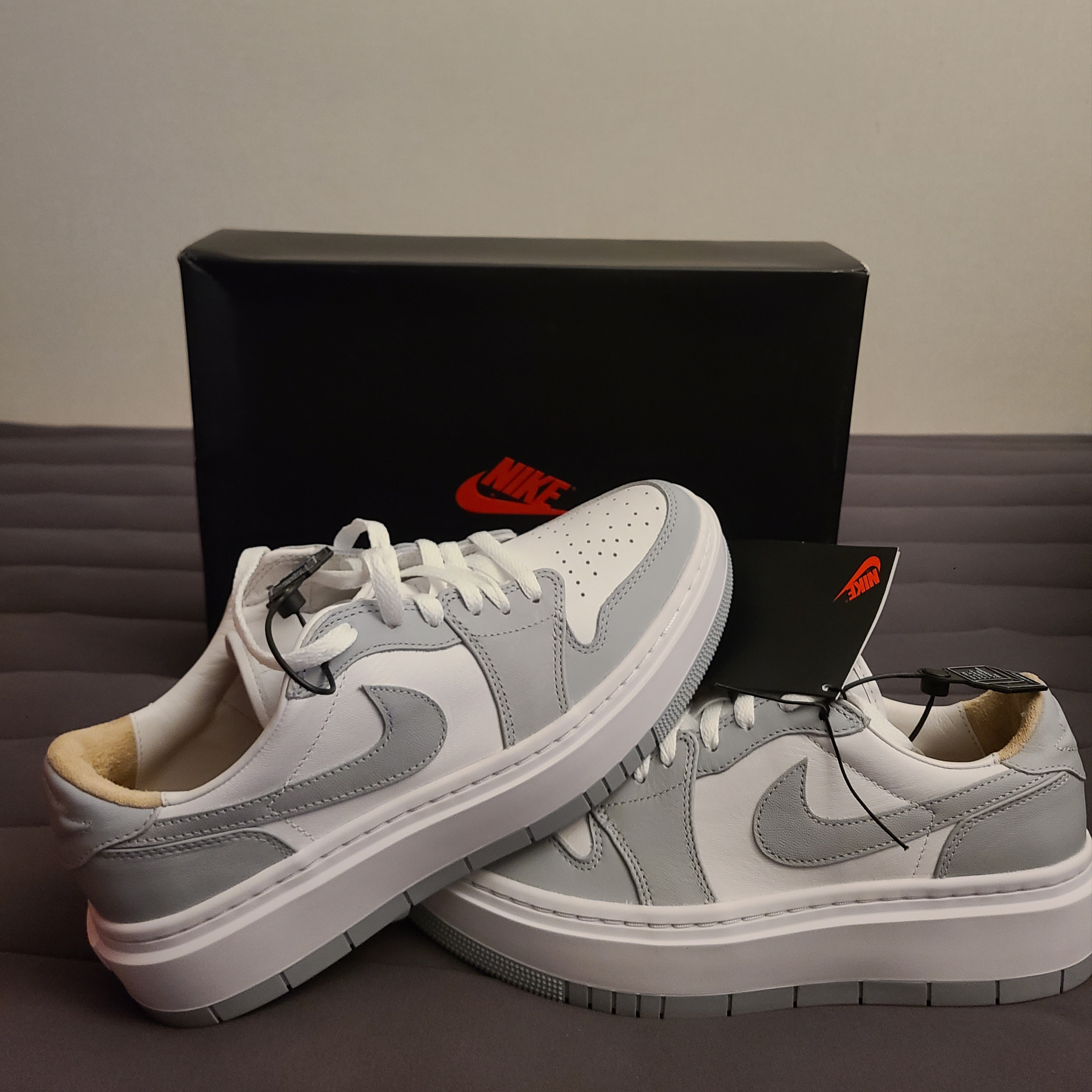 (W) Jordan 1 Elevate Low White and Wolf Grey 착용 스타일