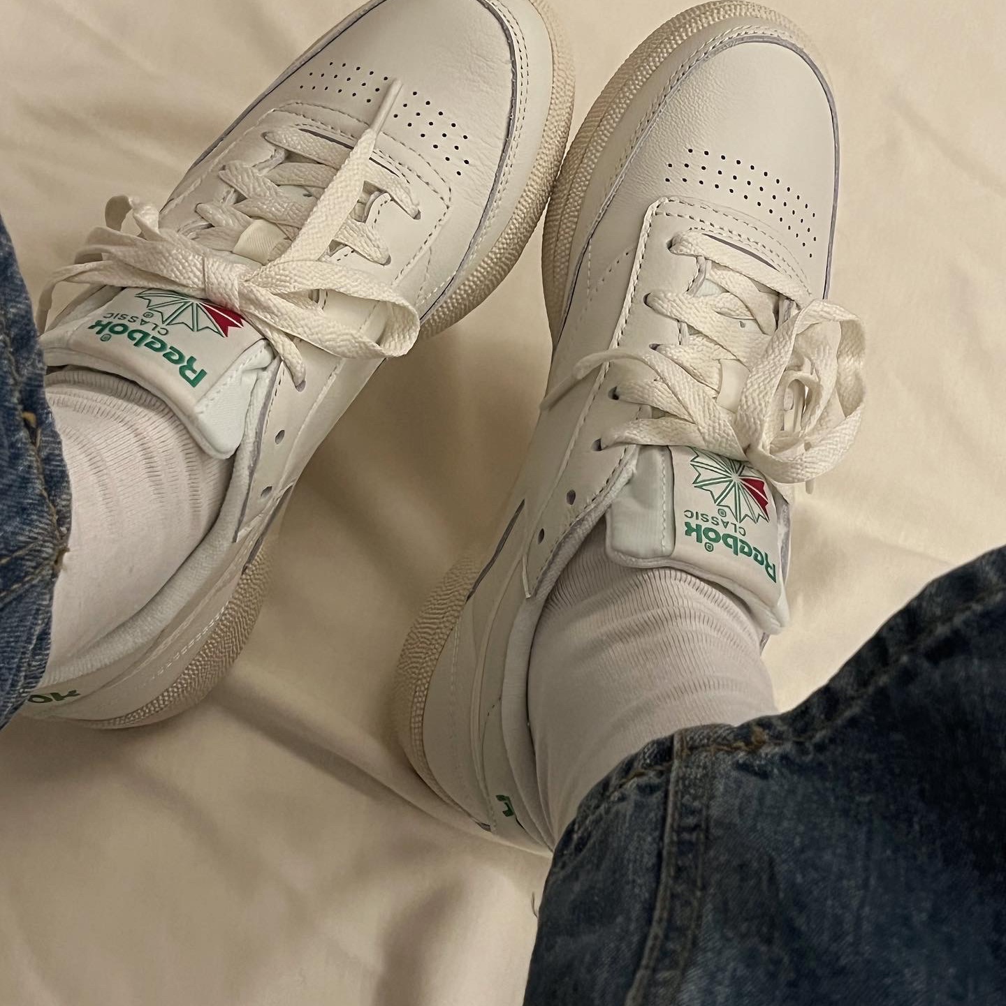 Reebok Club C 85 Vintage Chalk Green 착용 스타일 - 3