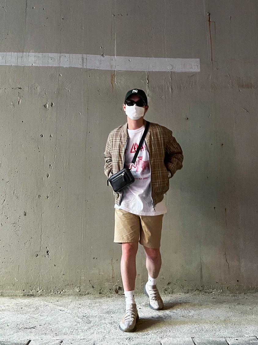 Adidas Yeezy Boost 380 Pepper - Non-Reflective 착용 스타일