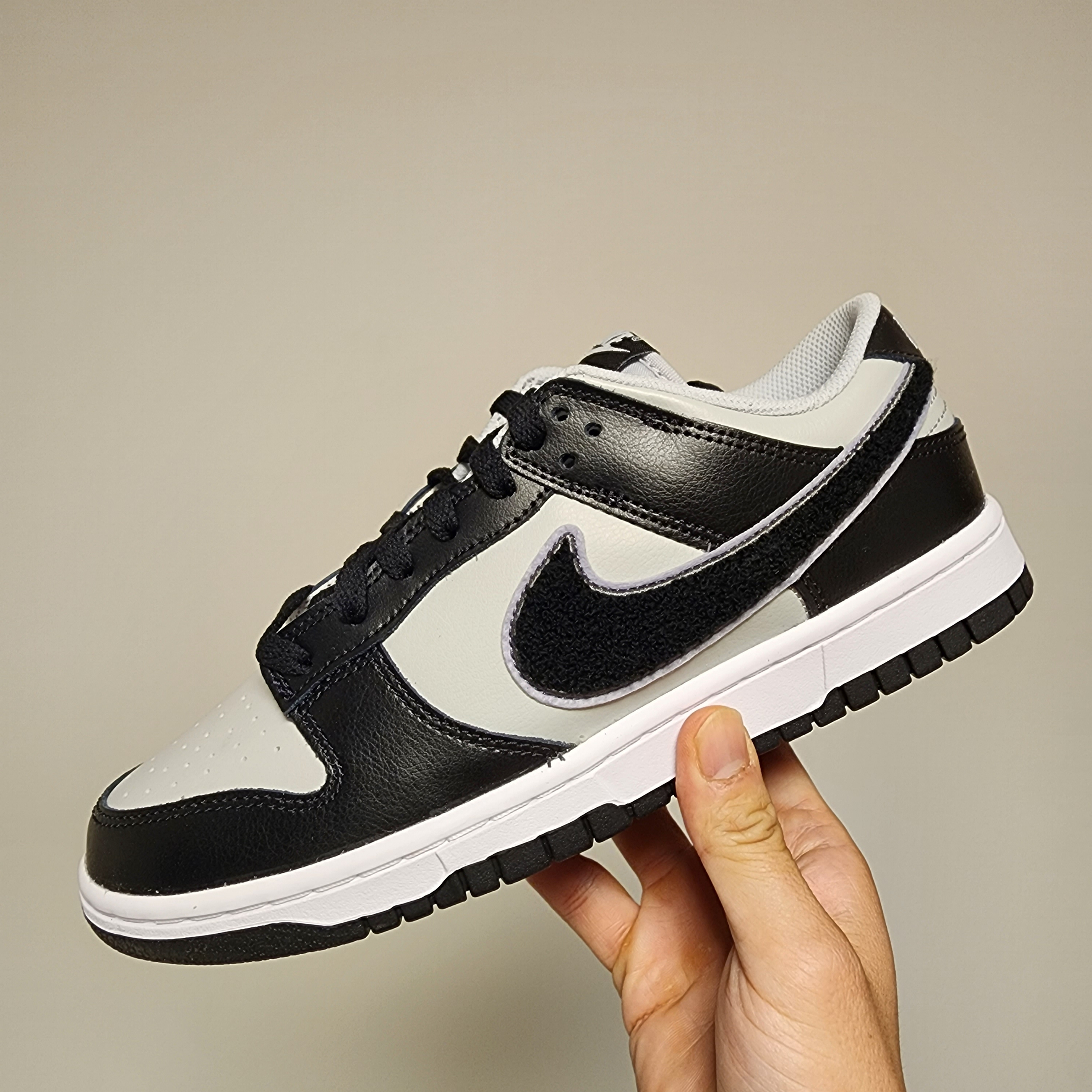 Nike Dunk Low Retro Grey Fog Black 착용 스타일 - 1