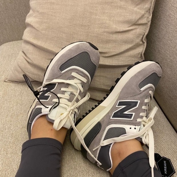 New Balance 574 Legacy Grey 착용 스타일