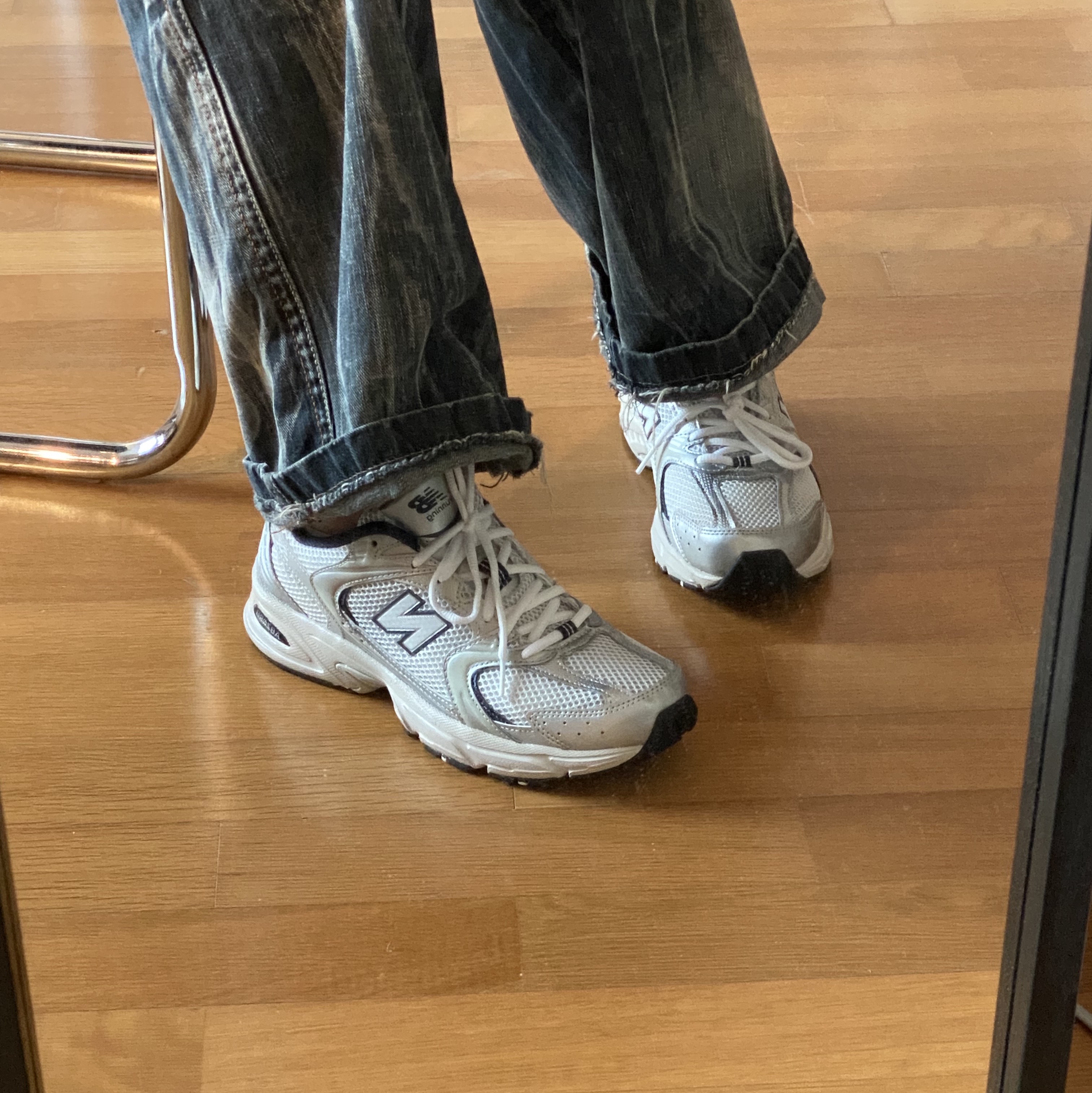 New Balance 530 Steel Grey 착용 스타일 - 3
