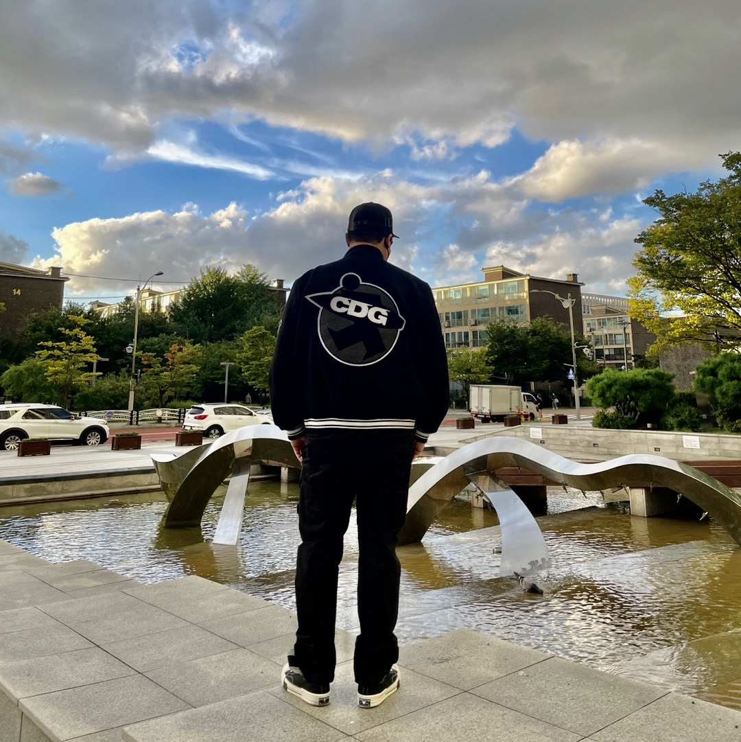Converse x Drkshdw Drkstr Chuck 70 High Black, Stussy x CDG Varsity Jacket 착용 스타일 - 2
