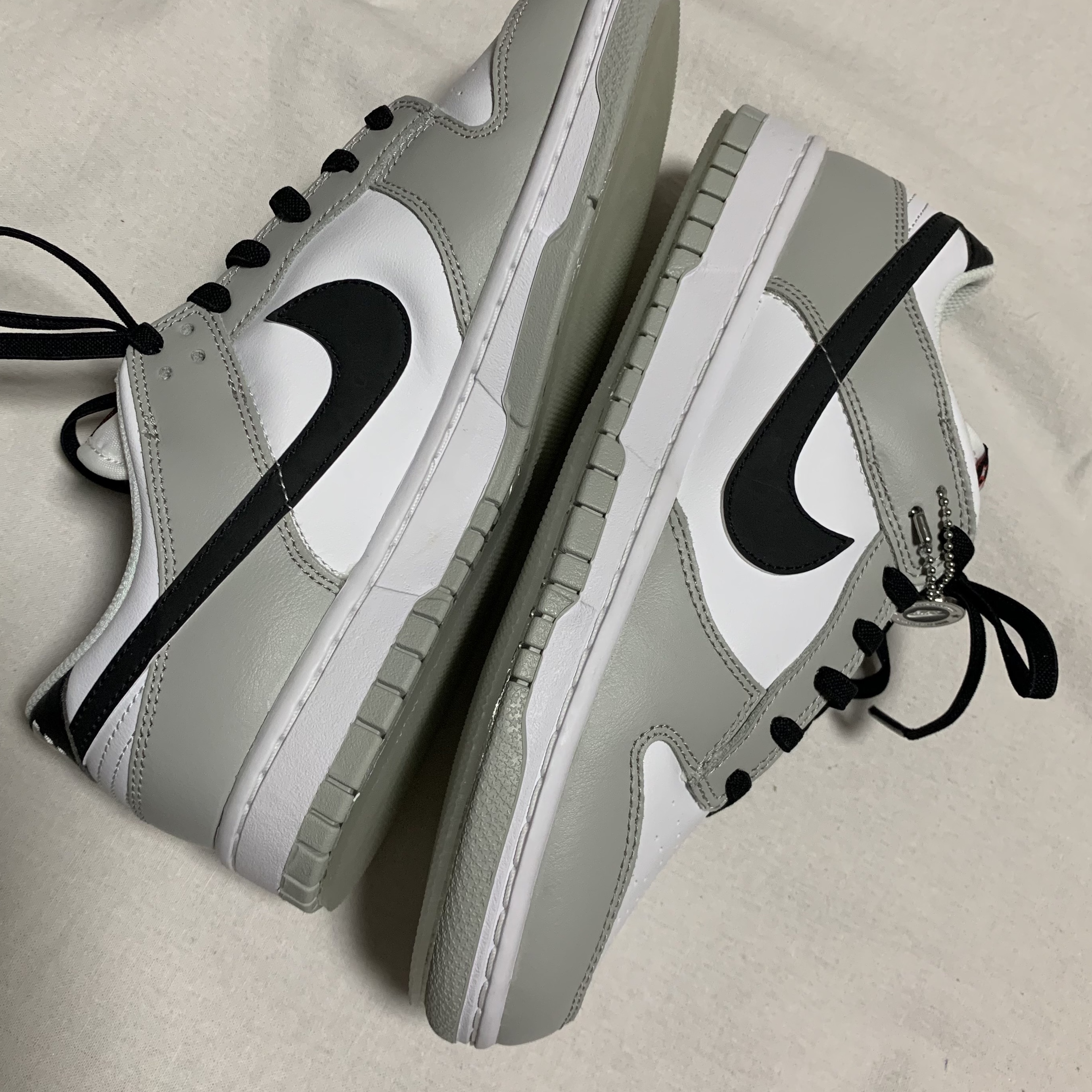 Nike Dunk Low Retro SE Jackpot Grey Fog 착용 스타일