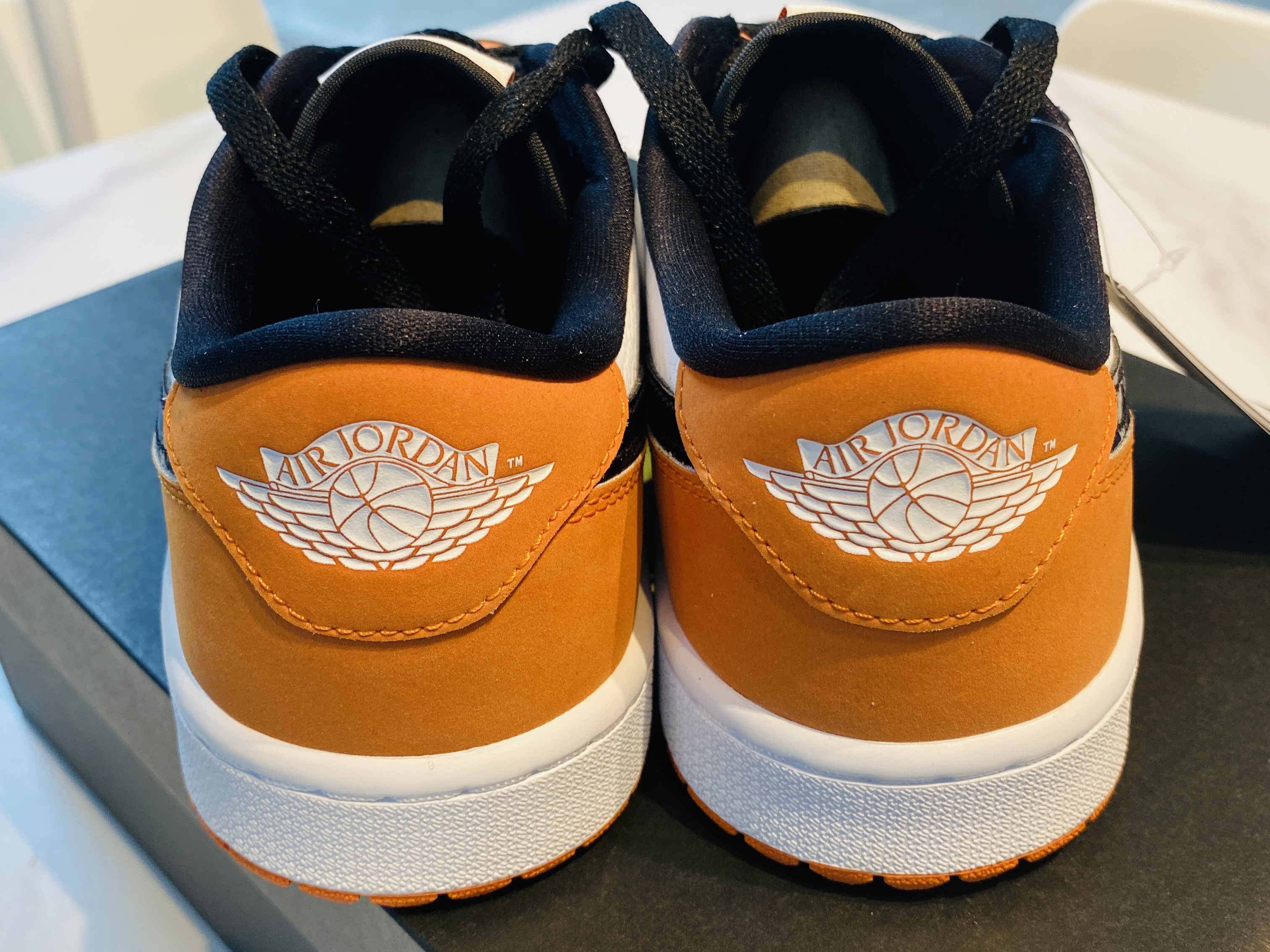 Jordan 1 Low Golf Starfish 착용 스타일 - 2