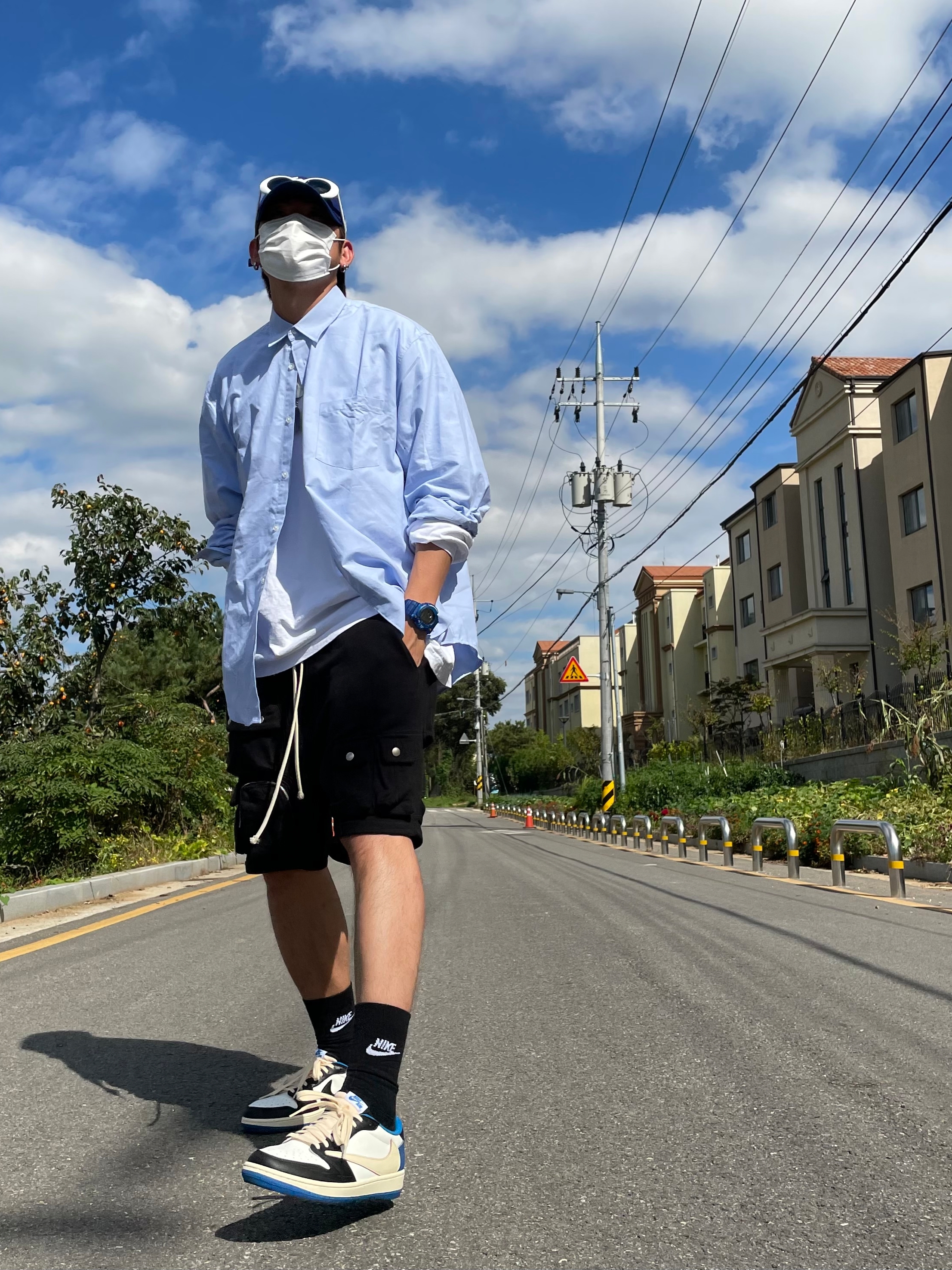 Jordan 1 x Travis Scott x Fragment Retro Low OG SP Military Blue 착용 스타일