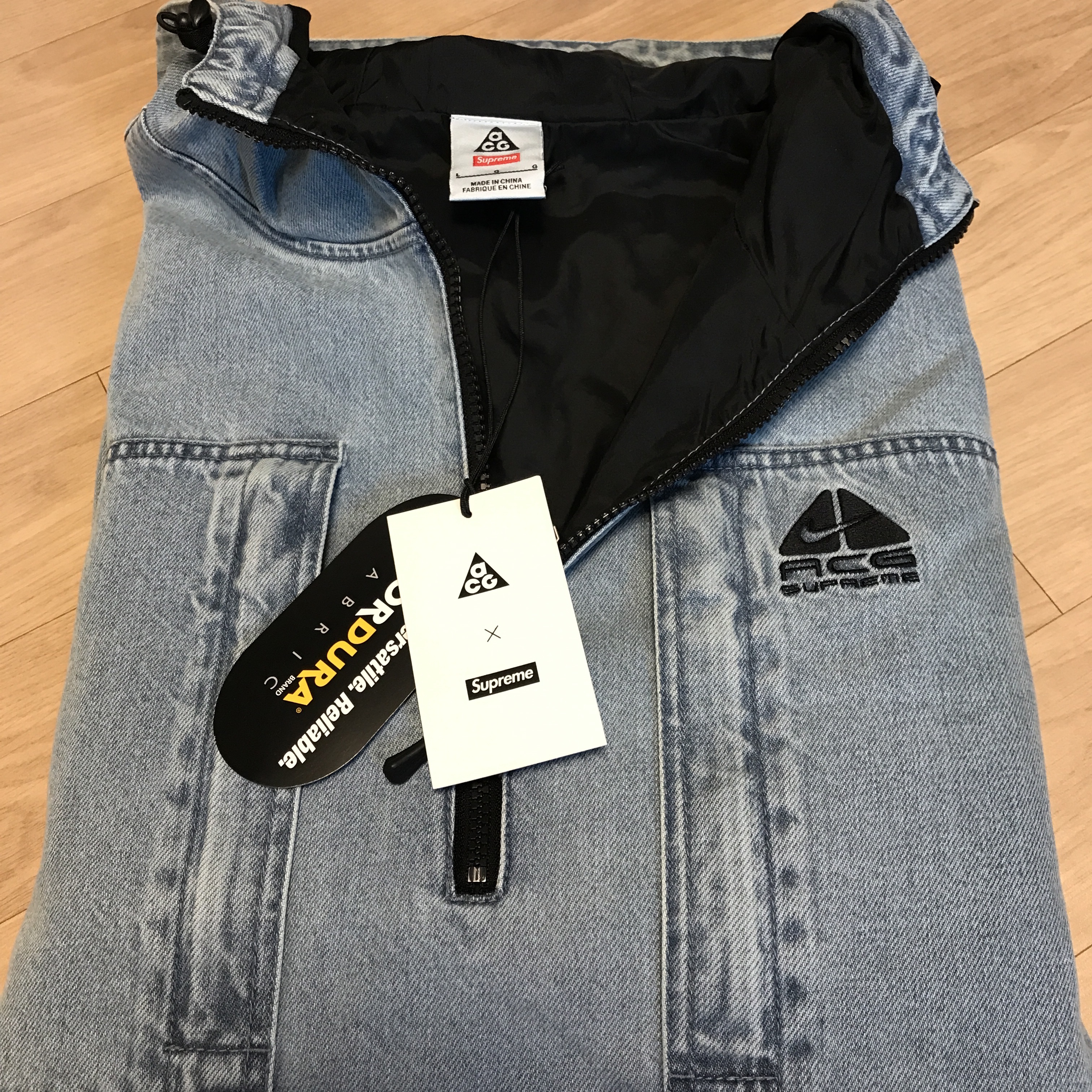 Supreme x Nike ACG Denim Pullover Washed Blue - 22FW 착용 스타일 - 1