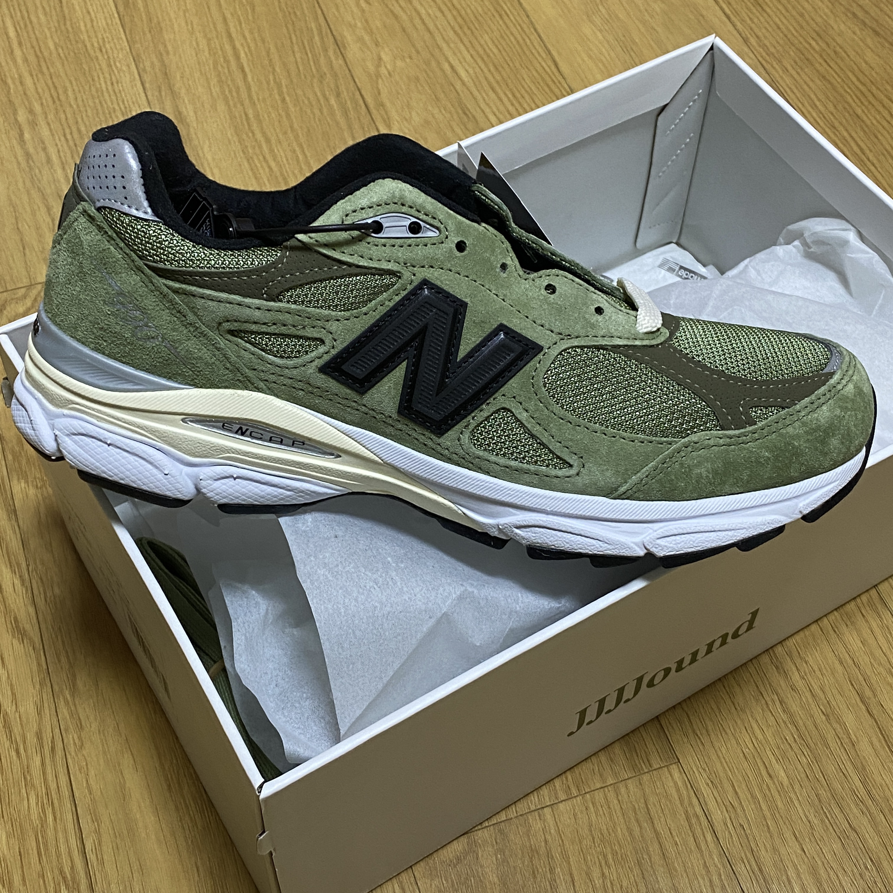 New Balance x JJJJound 990v3 Olive 착용 스타일