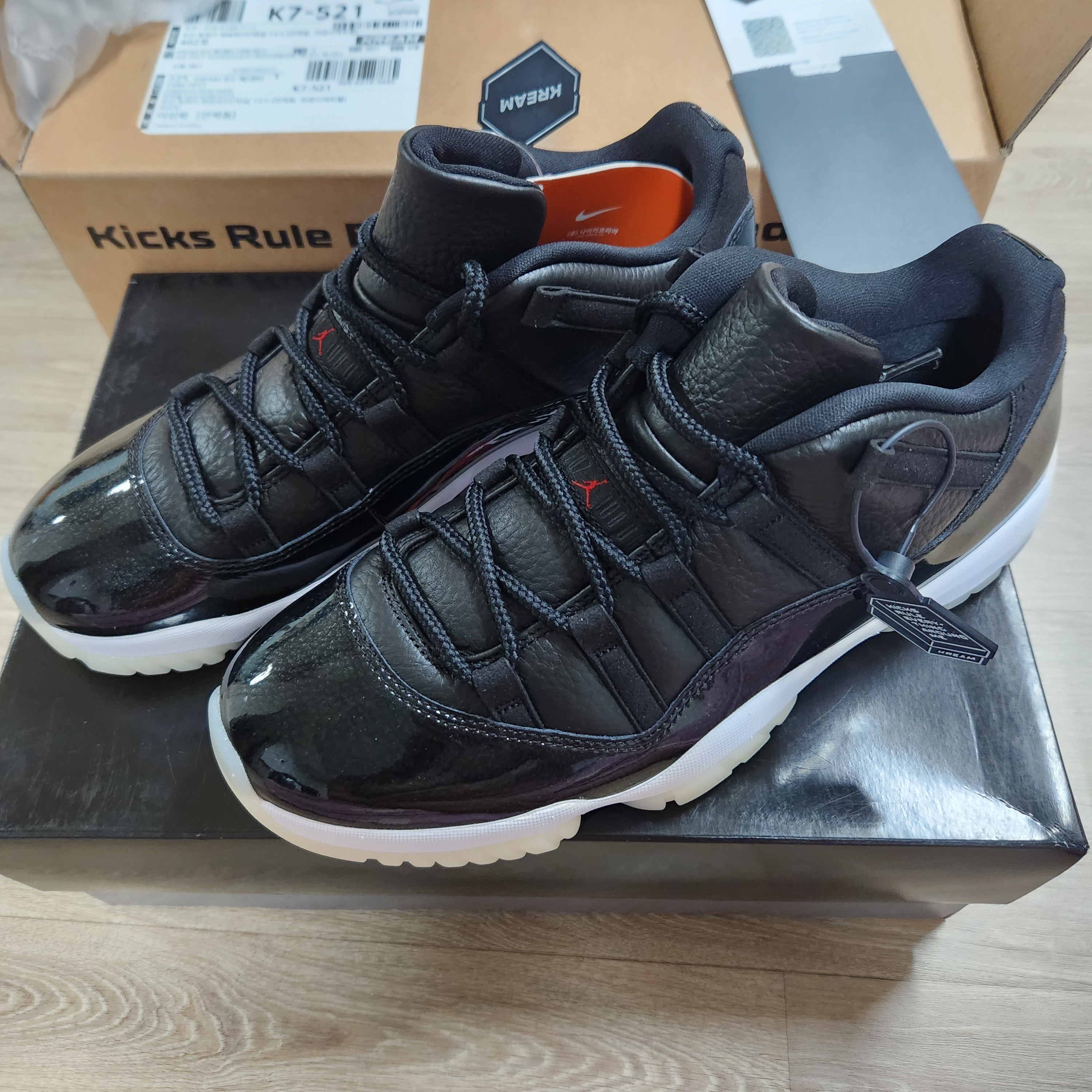 Jordan 11 Retro Low 72-10 착용 스타일