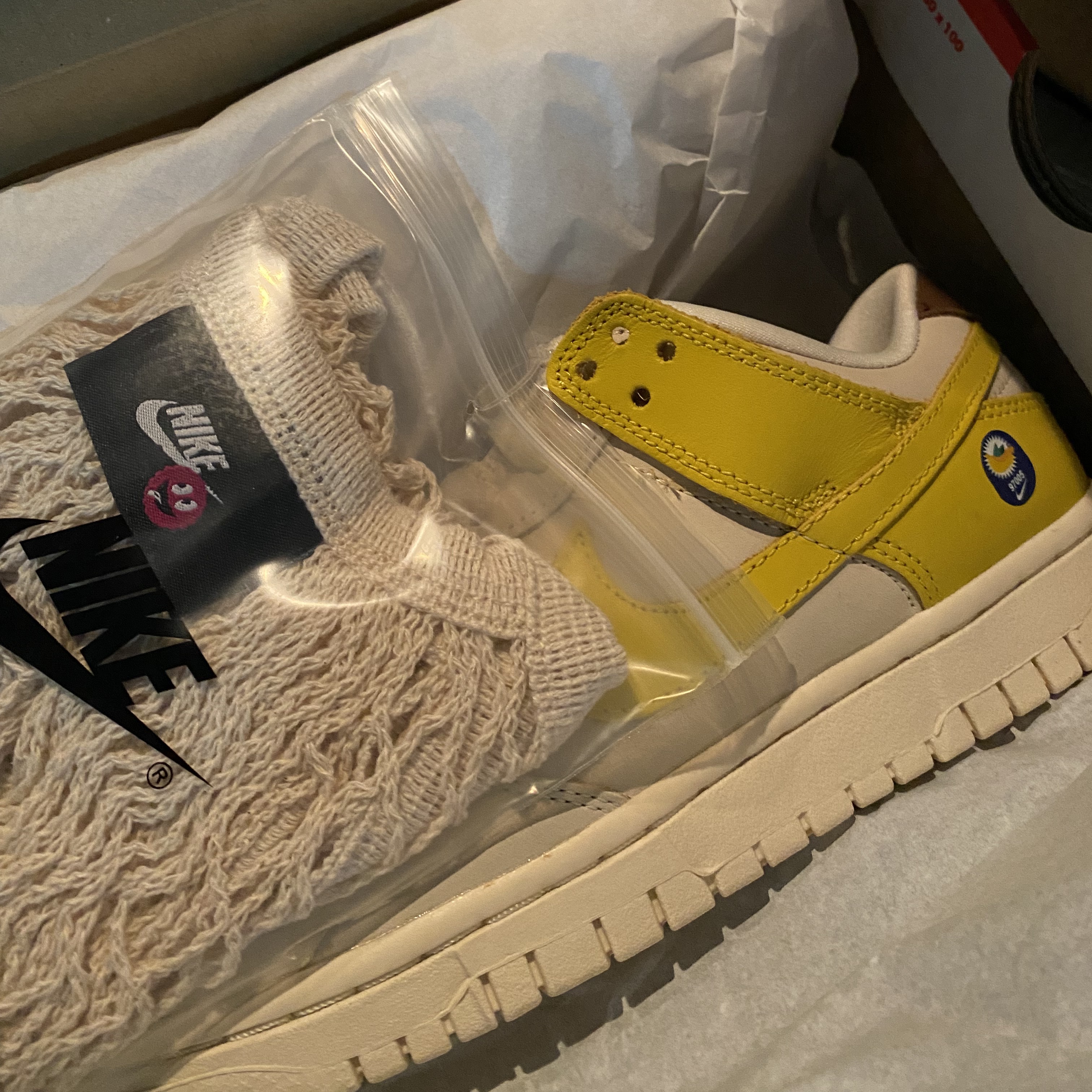 (W) Nike Dunk Low LX Banana 착용 스타일