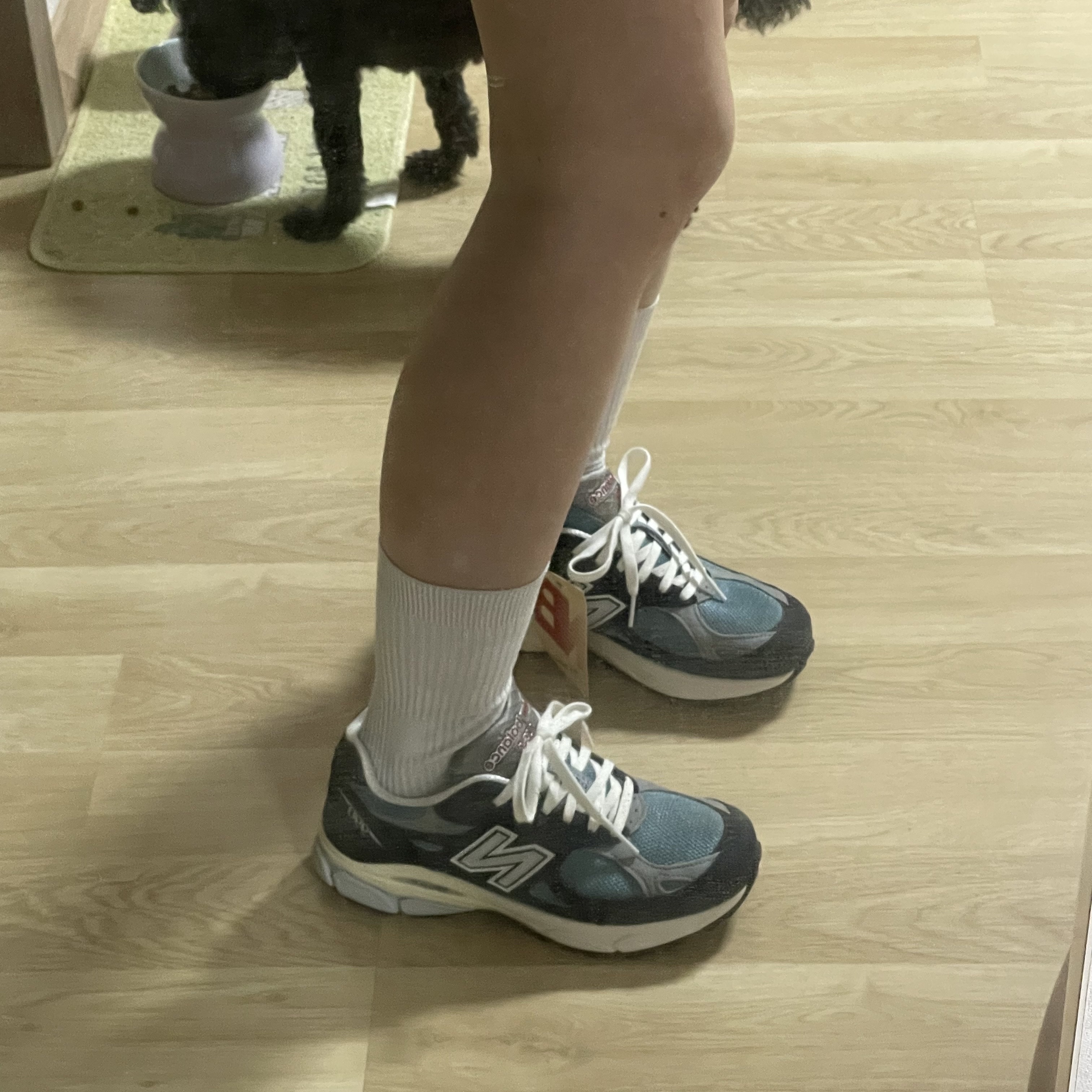 New Balance 990v3 Made in USA Navy Spring Tide 착용 스타일 - 1