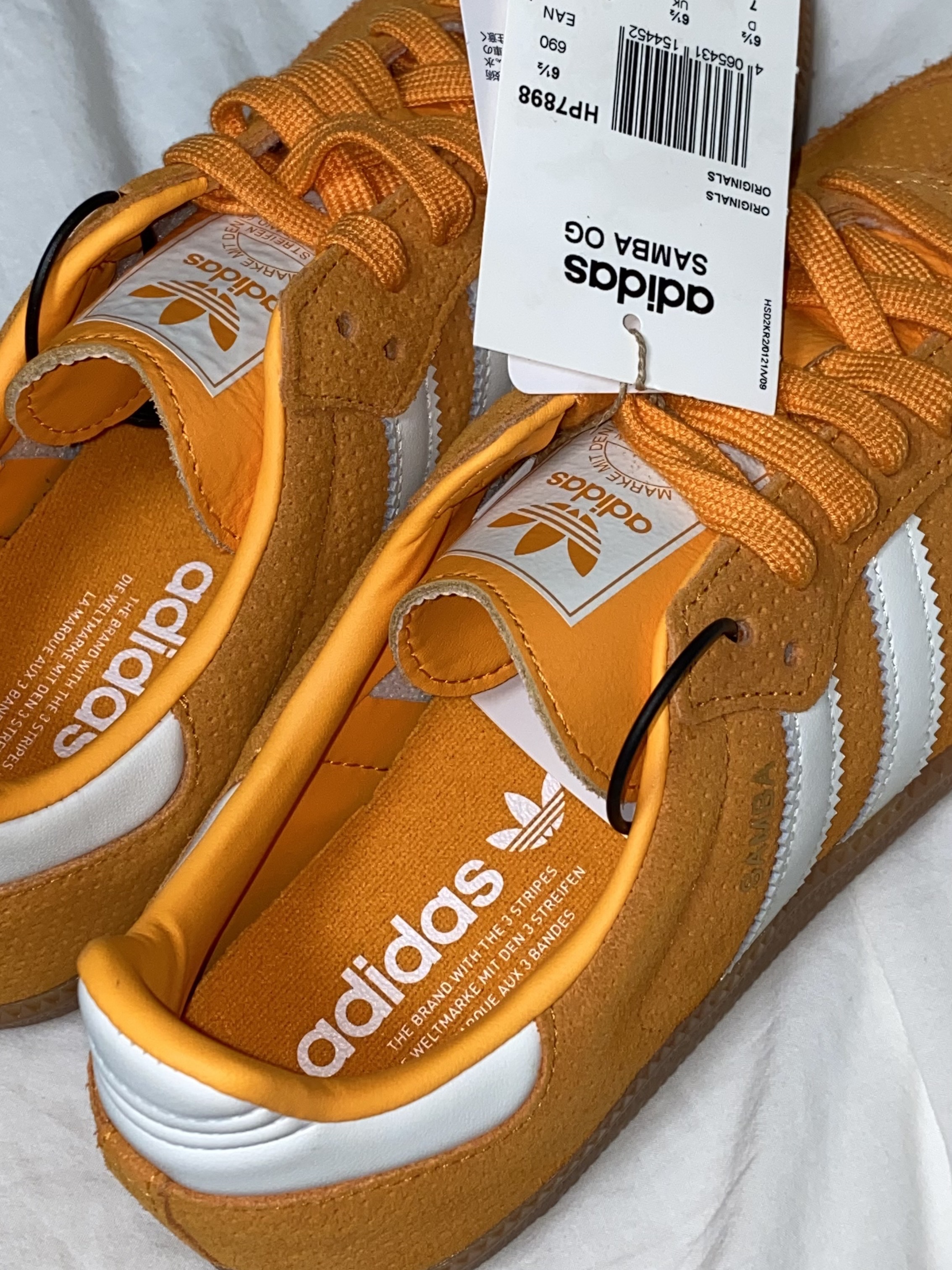 Adidas Samba OG Orange Rush 착용 스타일