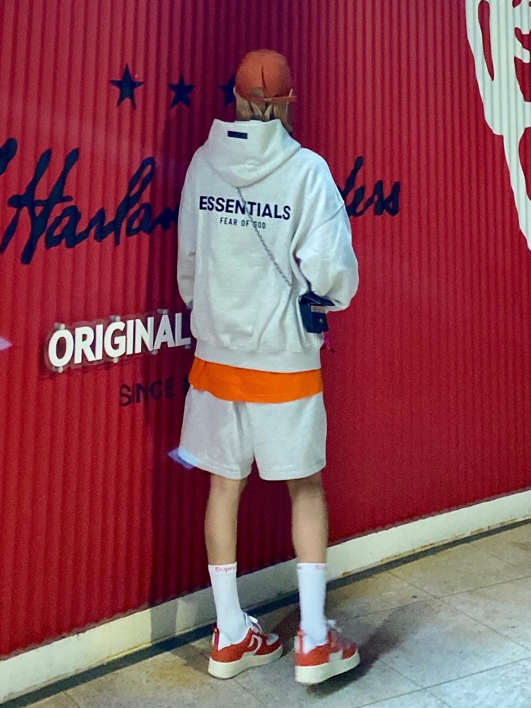 Nike Air Force 1 '07 LV8 Pojangmacha, Essentials The Core Collection Hoodie Light Oatmeal 착용 스타일 - 3