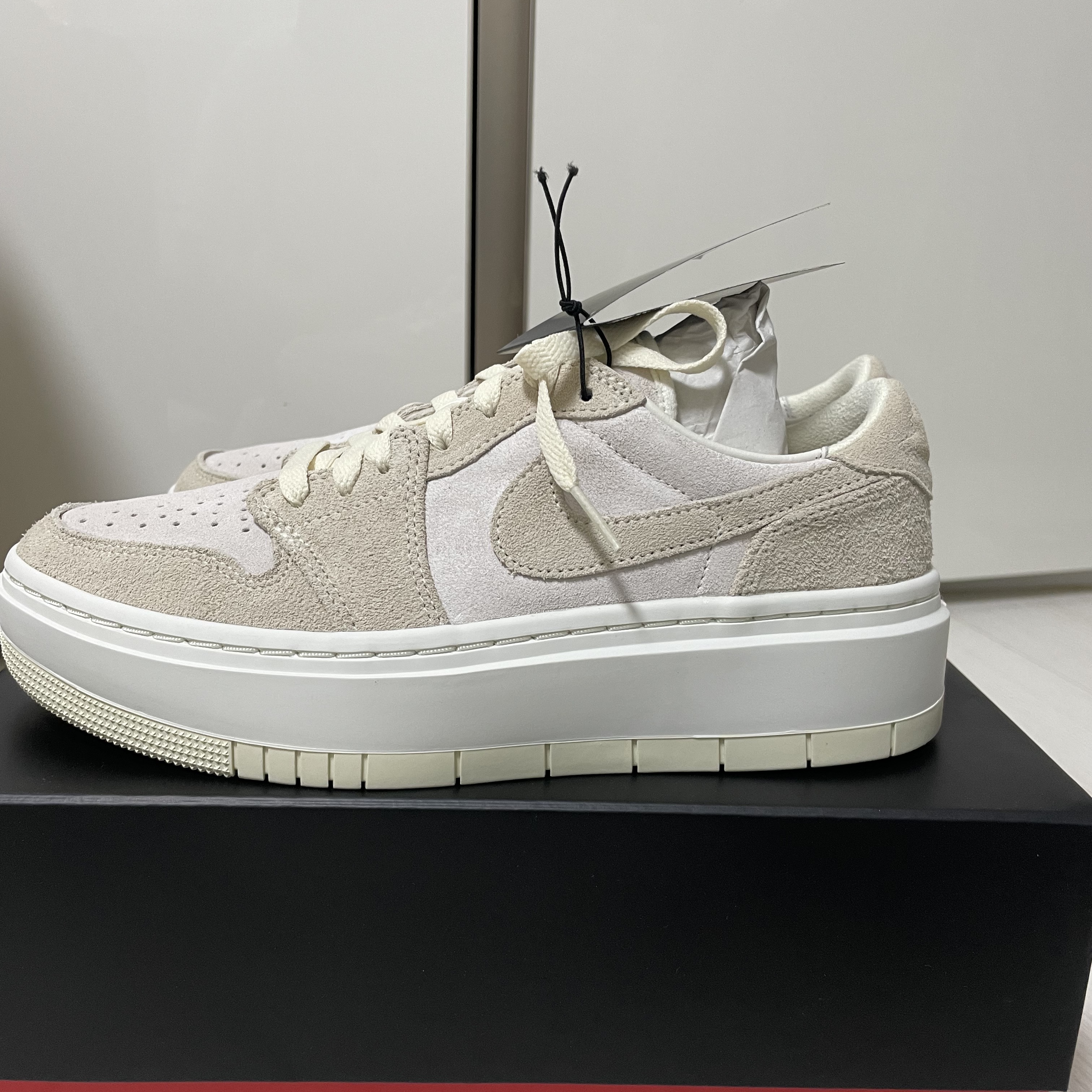 (W) Jordan 1 Elevate Low Coconut Milk 착용 스타일 - 2