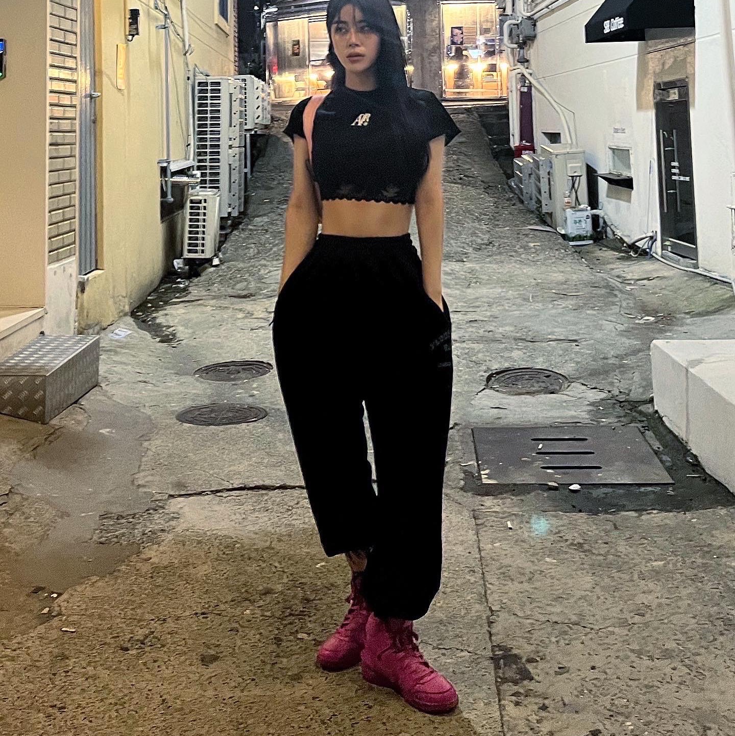 Nike x Ambush Dunk High Cosmic Fuchsia 착용 스타일 - 2