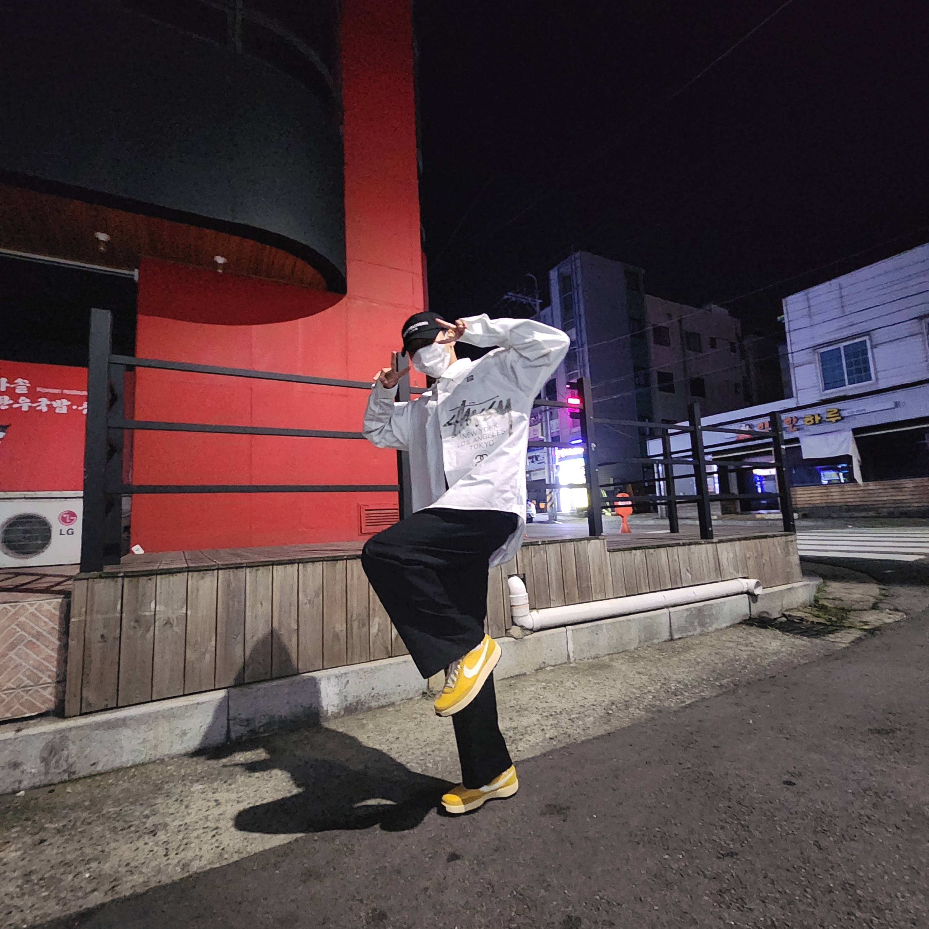 Stussy World Tour Shirt White, Nike x Tom Sachs General Purpose Shoe Archive 착용 스타일 - 1