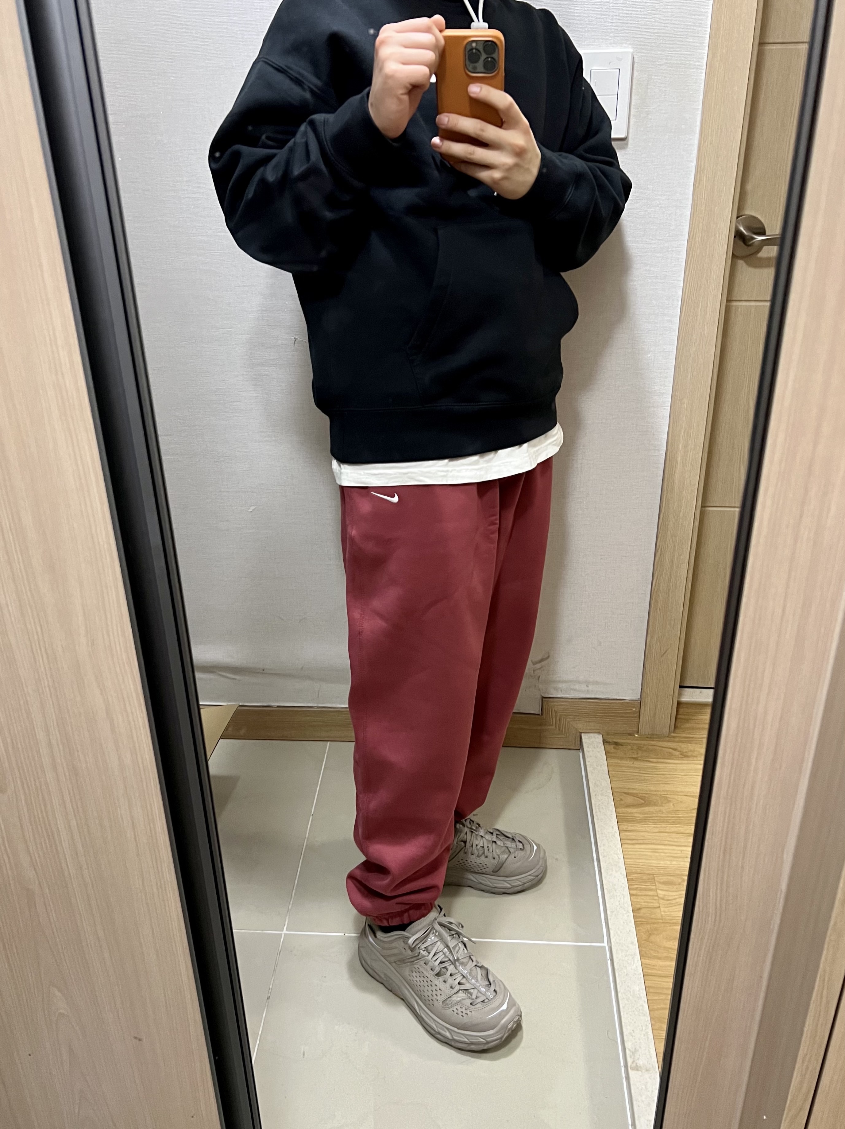 Nike NRG Solo Swoosh Fleece Hoodie Black White - Asia, Nike NRG Solo Swoosh Fleece Pants Cedar - US/EU 착용 스타일