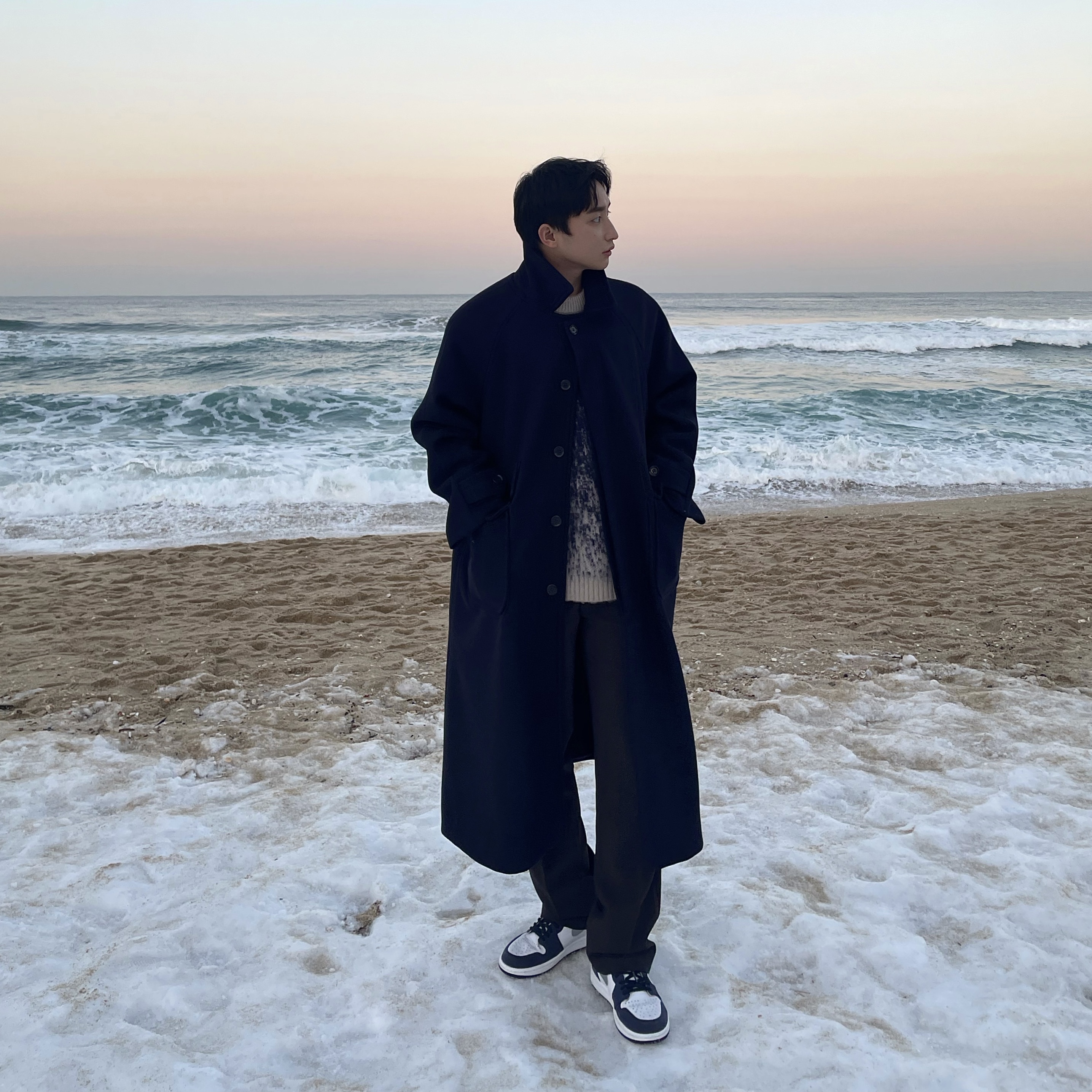 Jordan 1 Retro High OG CO.JP Midnight Navy, (GS) Jordan 1 Retro High OG CO.JP Midnight Navy 착용 스타일 - 1