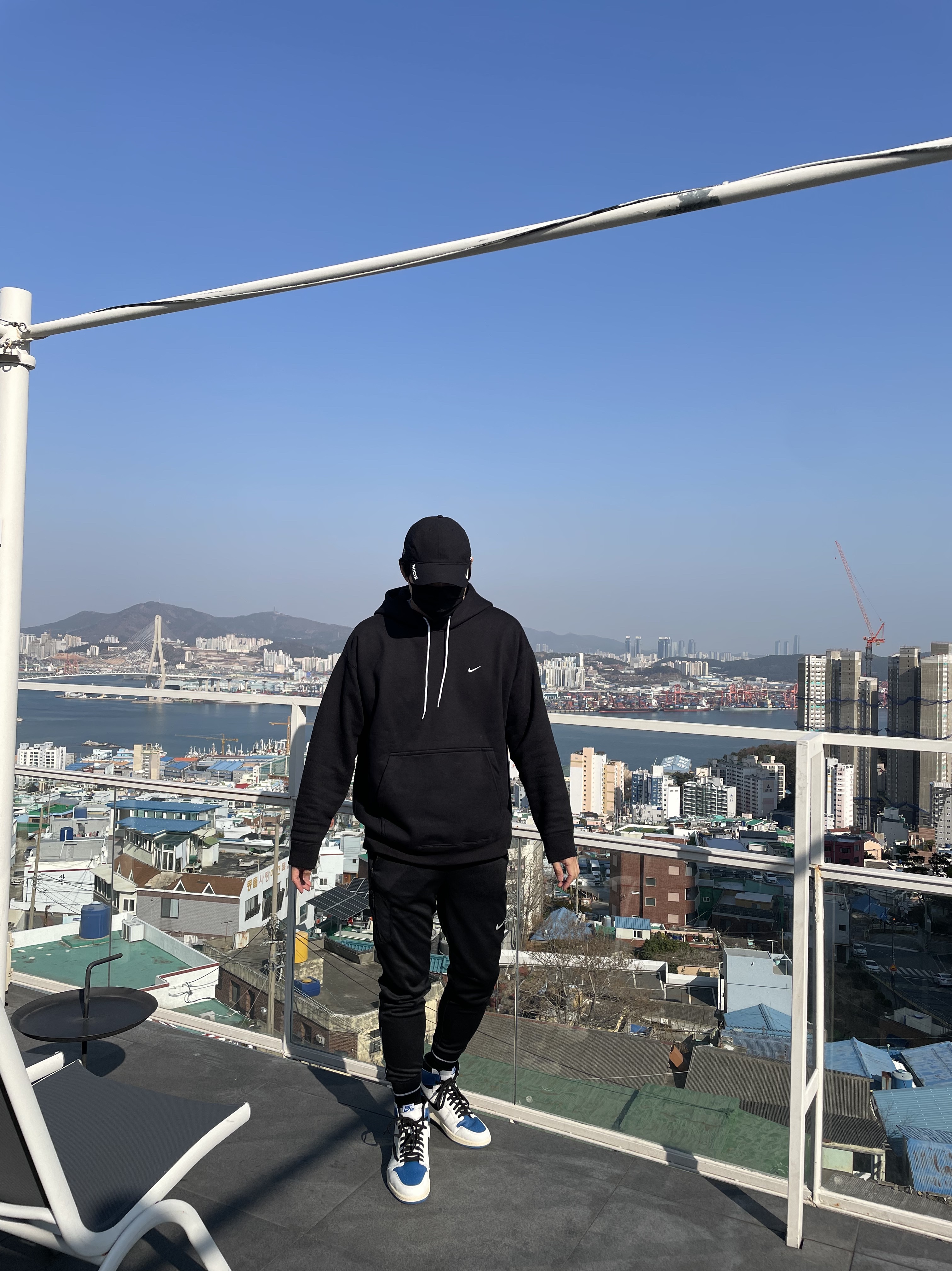 Nike NRG Solo Swoosh Fleece Hoodie Black White - US/EU, Jordan 1 x Travis Scott x Fragment Retro High OG SP Military Blue 착용 스타일 - 2