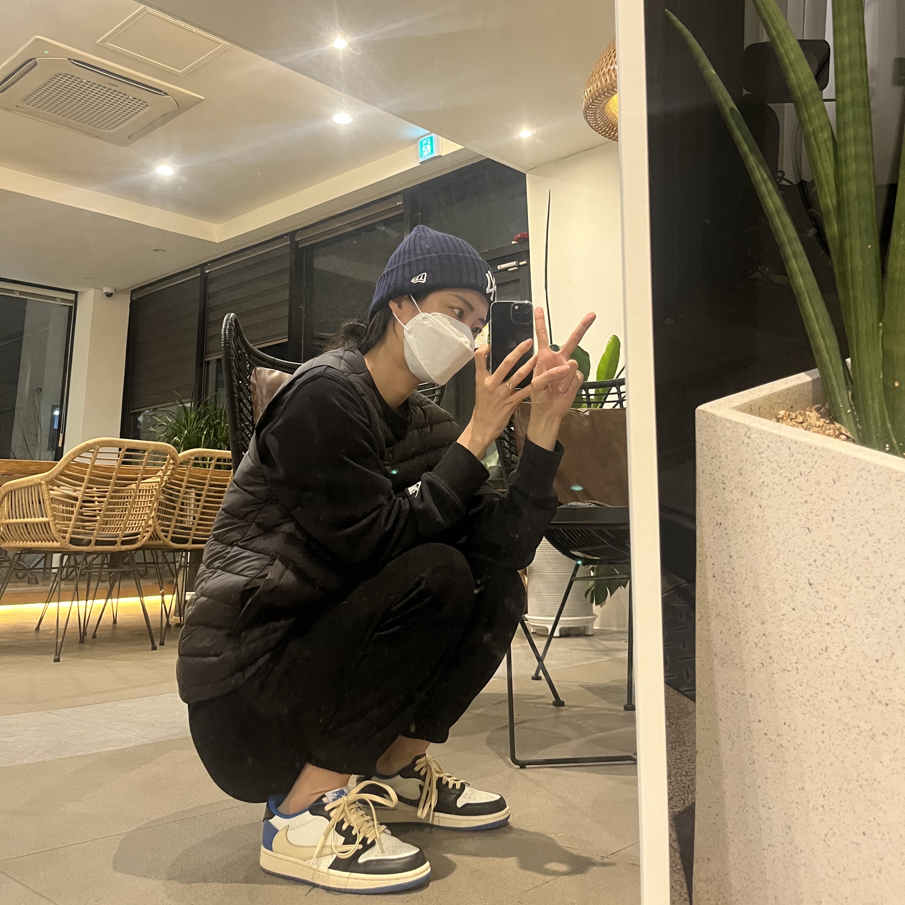 Jordan 1 x Travis Scott x Fragment Retro Low OG SP Military Blue 착용 스타일
