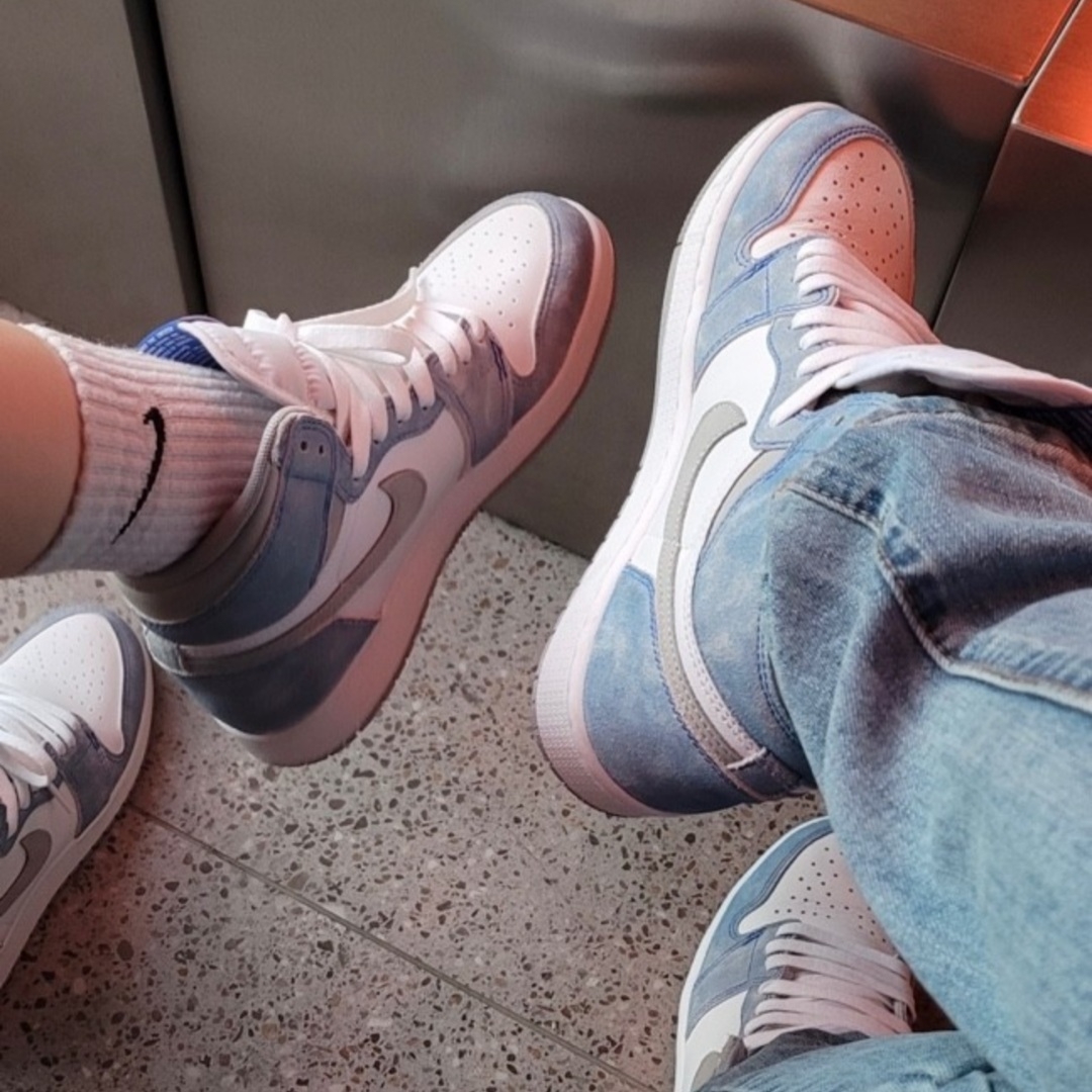 Jordan 1 Retro High OG Hyper Royal 착용 스타일
