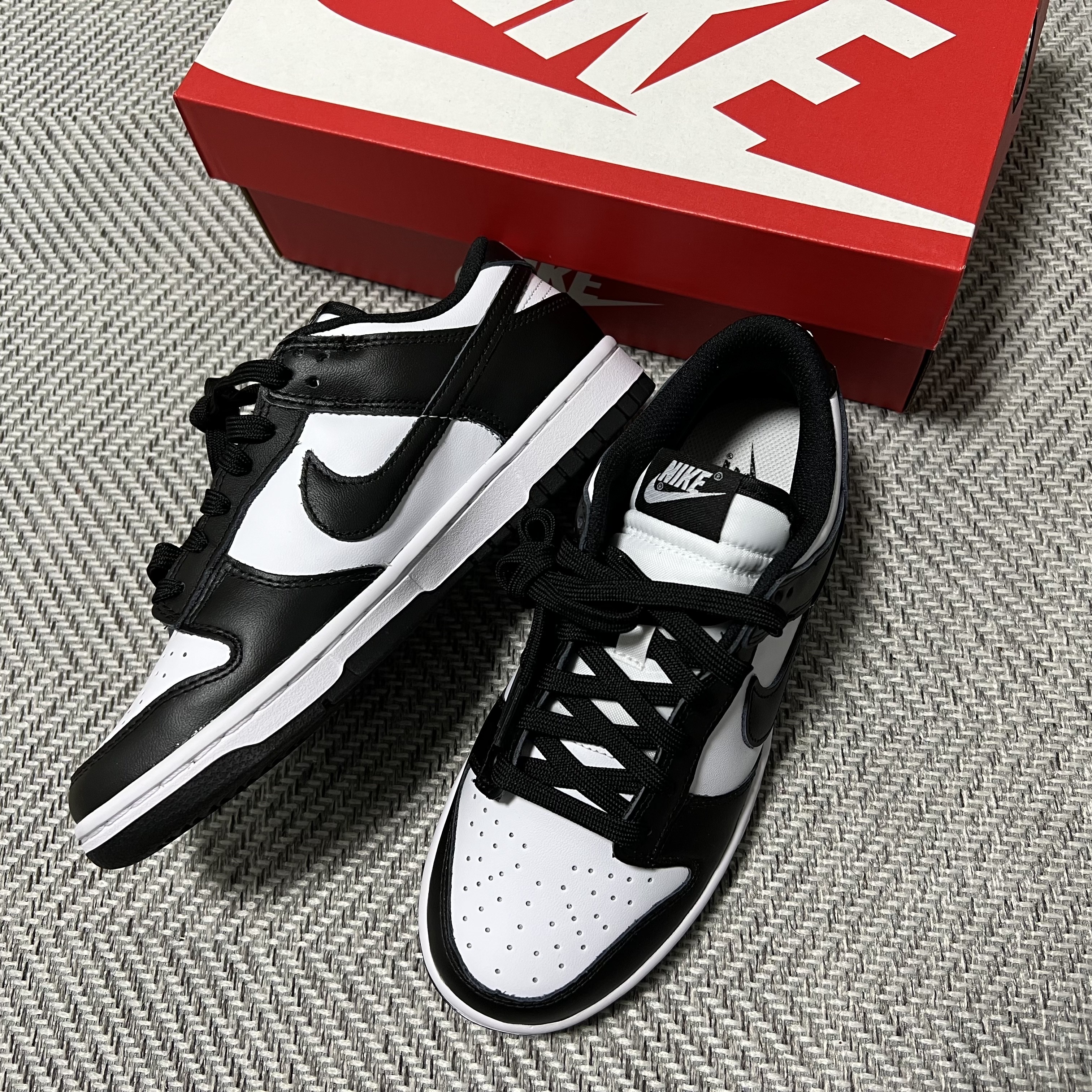 (W) Nike Dunk Low Black 착용 스타일