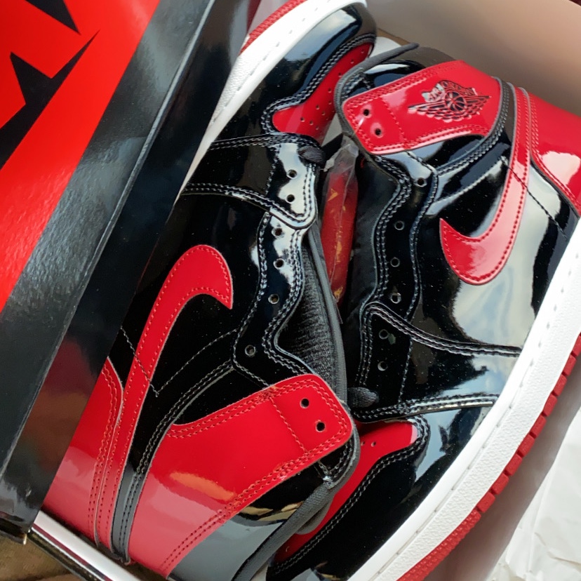 Jordan 1 Retro High OG Patent Bred 착용 스타일 - 2