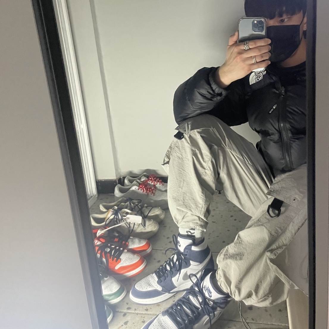 Nike x Supreme Air Force 1 Low White, Nike x Off-White Dunk Low The 50 - Lot 18 착용 스타일