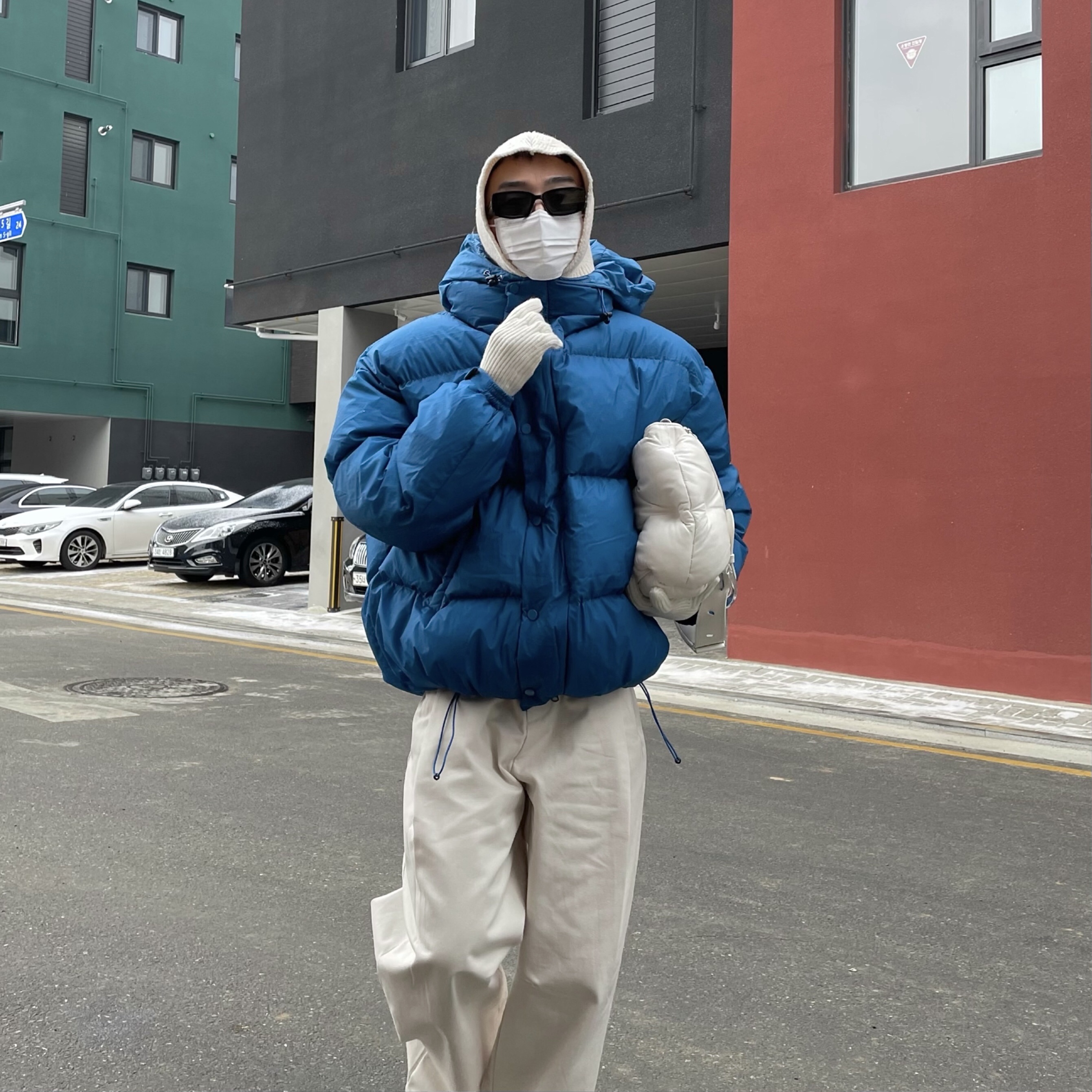 Maison Mihara Yasuhiro Baker OG Sole OD Canvas Low-top Sneakers White, Jordan 1 x Travis Scott x Fragment Retro Low OG SP Military Blue 착용 스타일 - 2