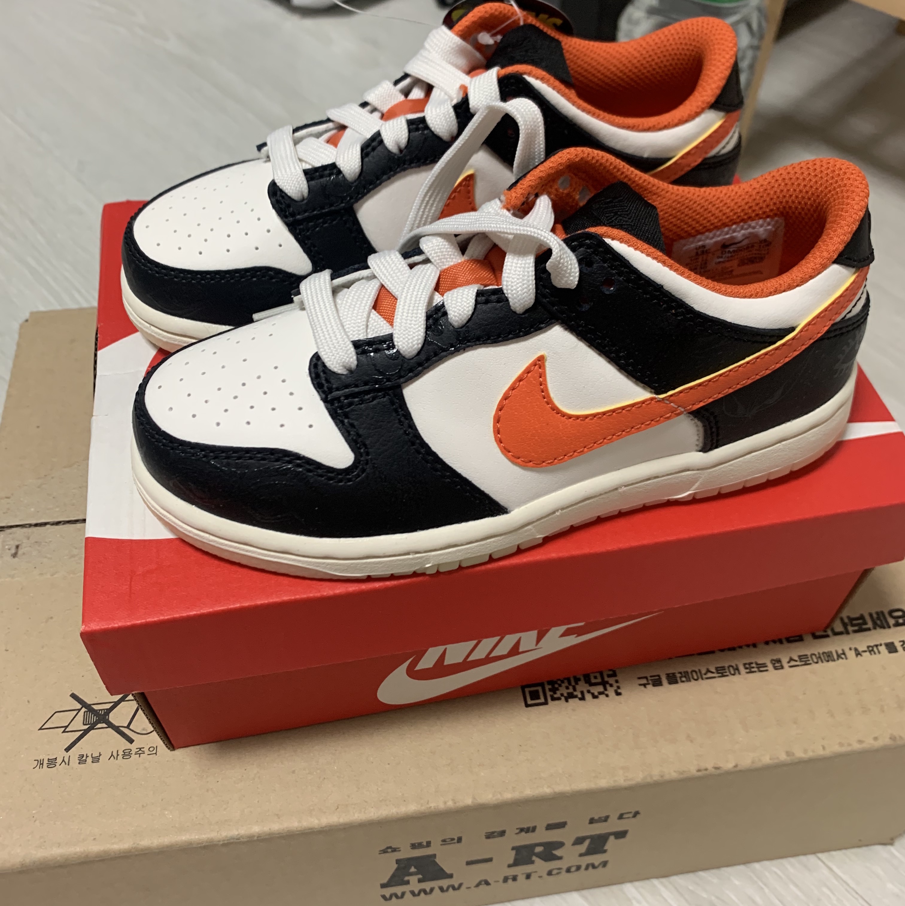 (PS) Nike Dunk Low PRM Halloween 착용 스타일