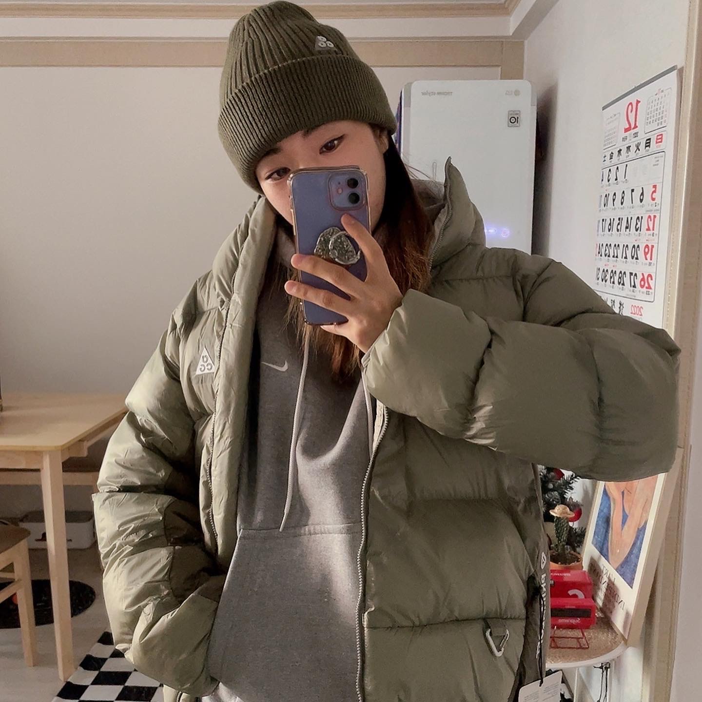 Nike ACG Therma-Fit ADV Lunar Lake Puffer Jacket Light Army - Asia, Nike NRG ACG Cuffed Beanie Medium Olive 착용 스타일 - 1