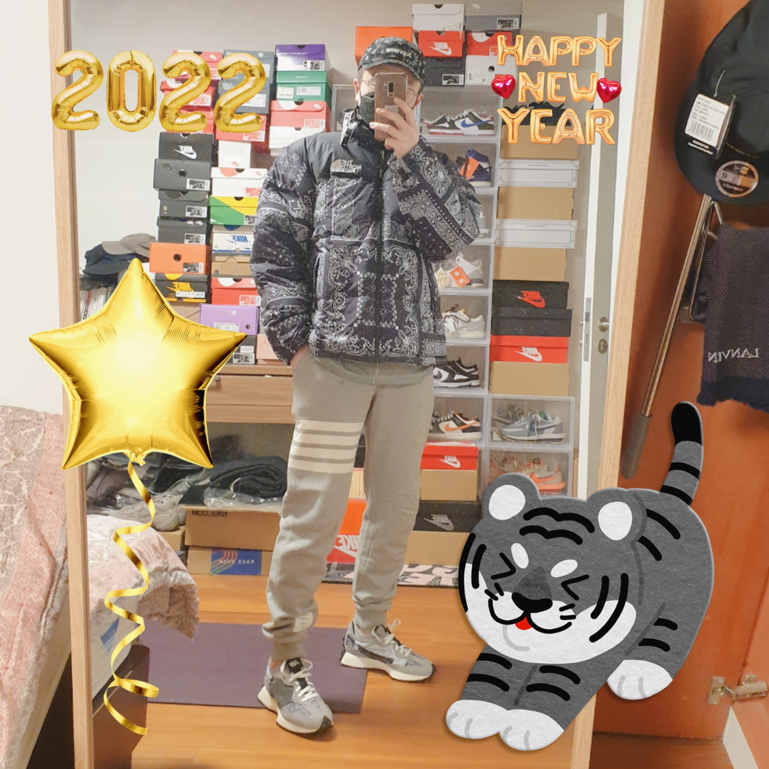 Supreme Bandana Camp Cap Black - 21SS, The North Face 1996 Novelty Nuptse Jacket Dark Navy 착용 스타일