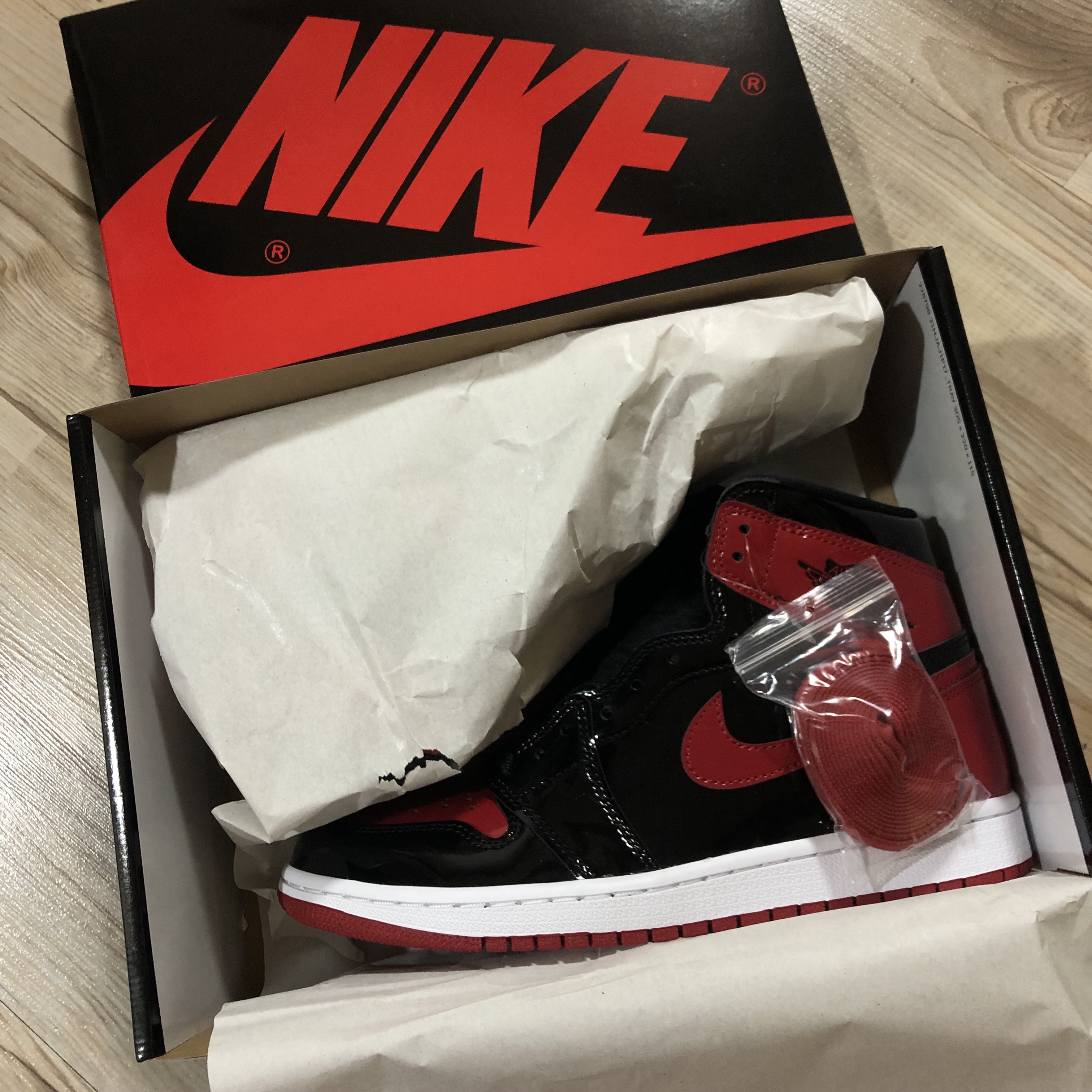 Jordan 1 Retro High OG Patent Bred 착용 스타일