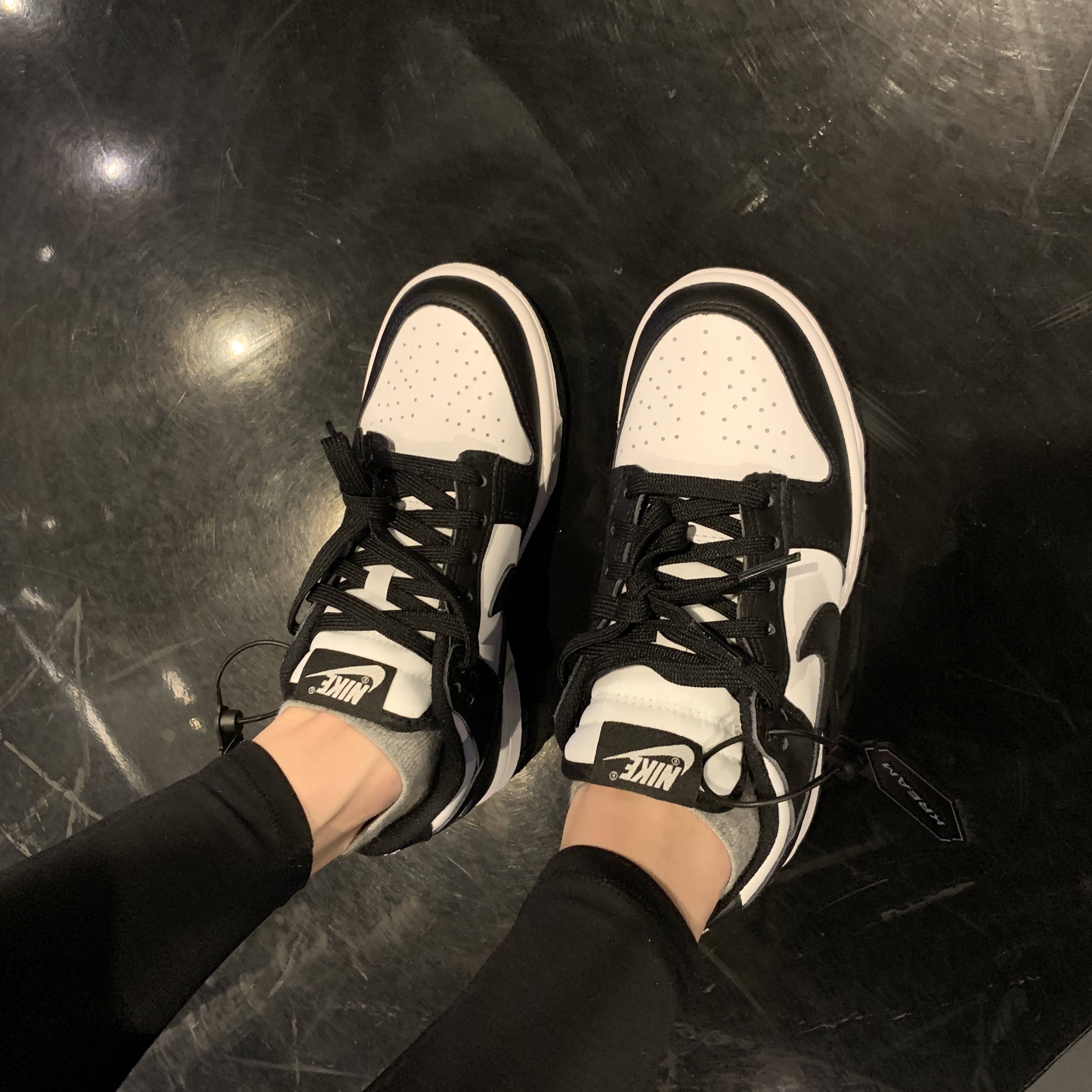 (W) Nike Dunk Low Black 착용 스타일
