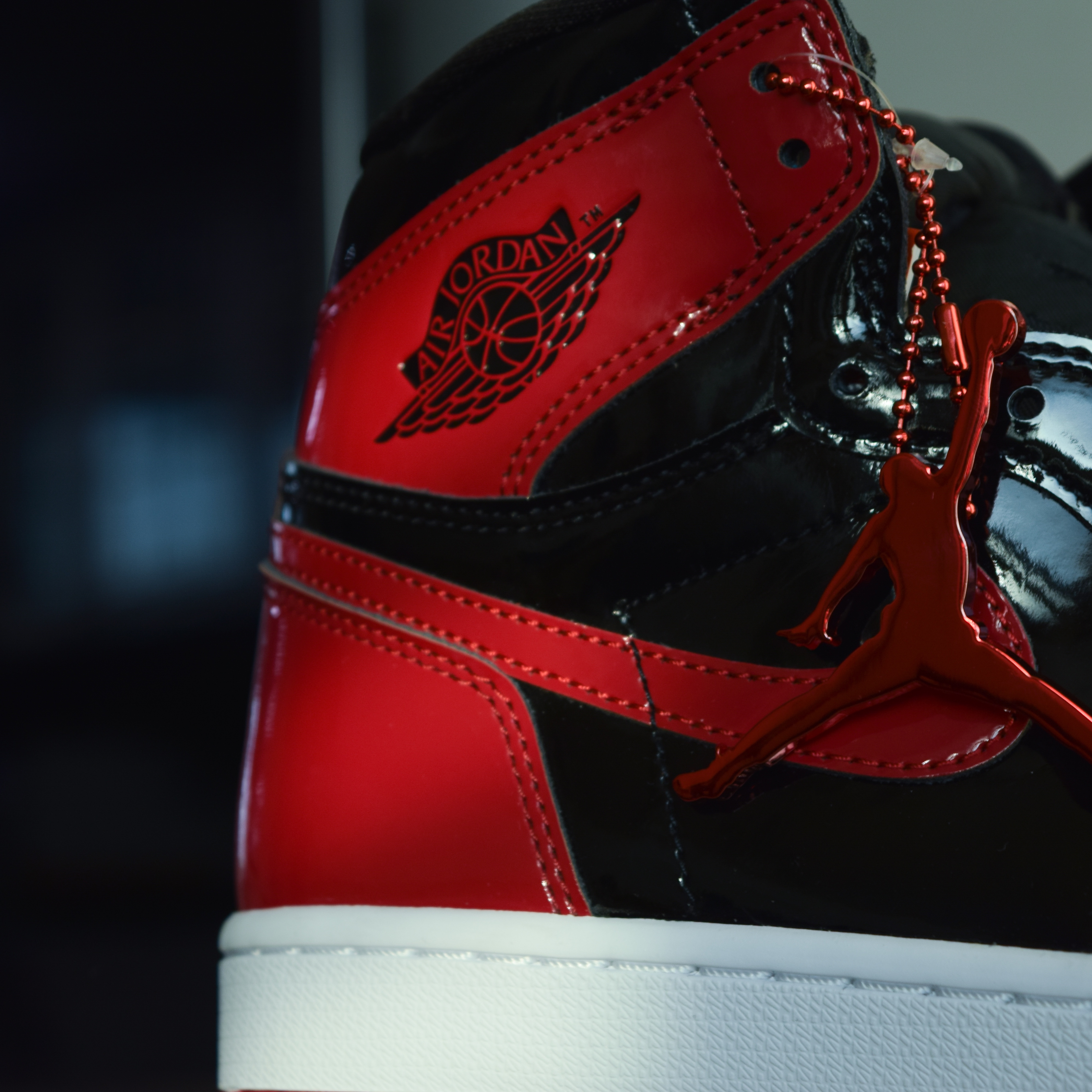 Jordan 1 Retro High OG Patent Bred 착용 스타일 - 4