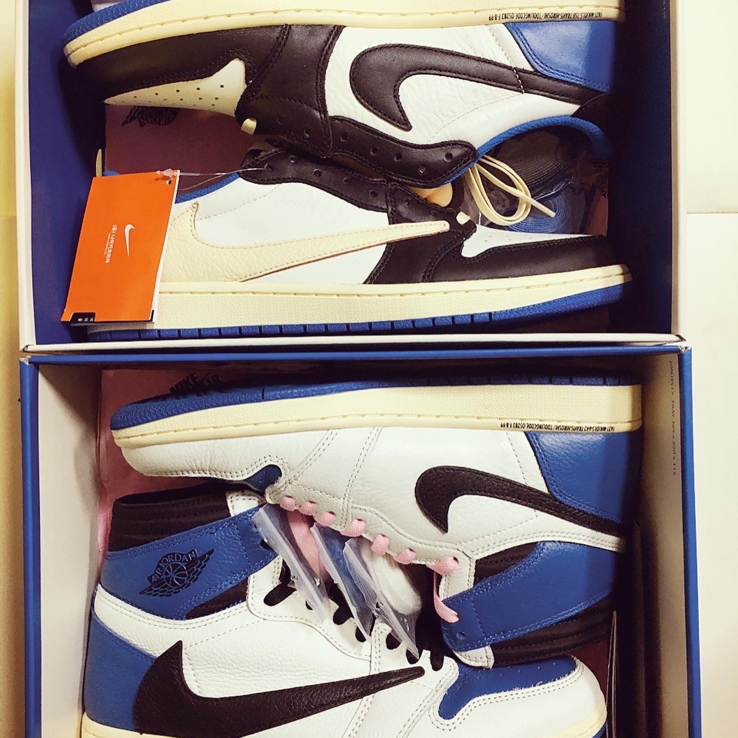 Jordan 1 x Dior High OG, Jordan 1 x Off-White Retro High Chicago The Ten 착용 스타일 - 5
