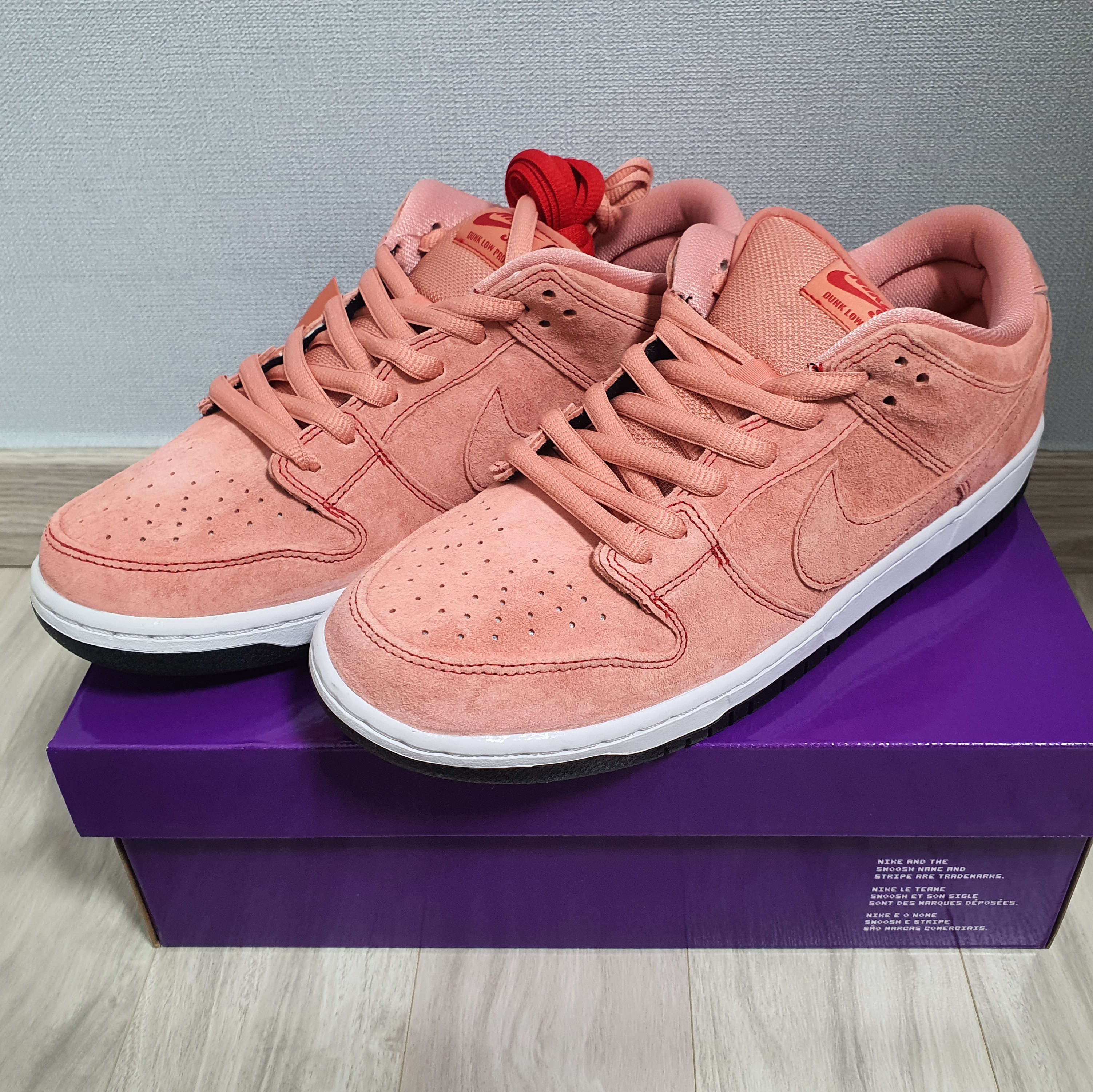 Nike SB Dunk Low Pro Pink Pig 착용 스타일 - 2