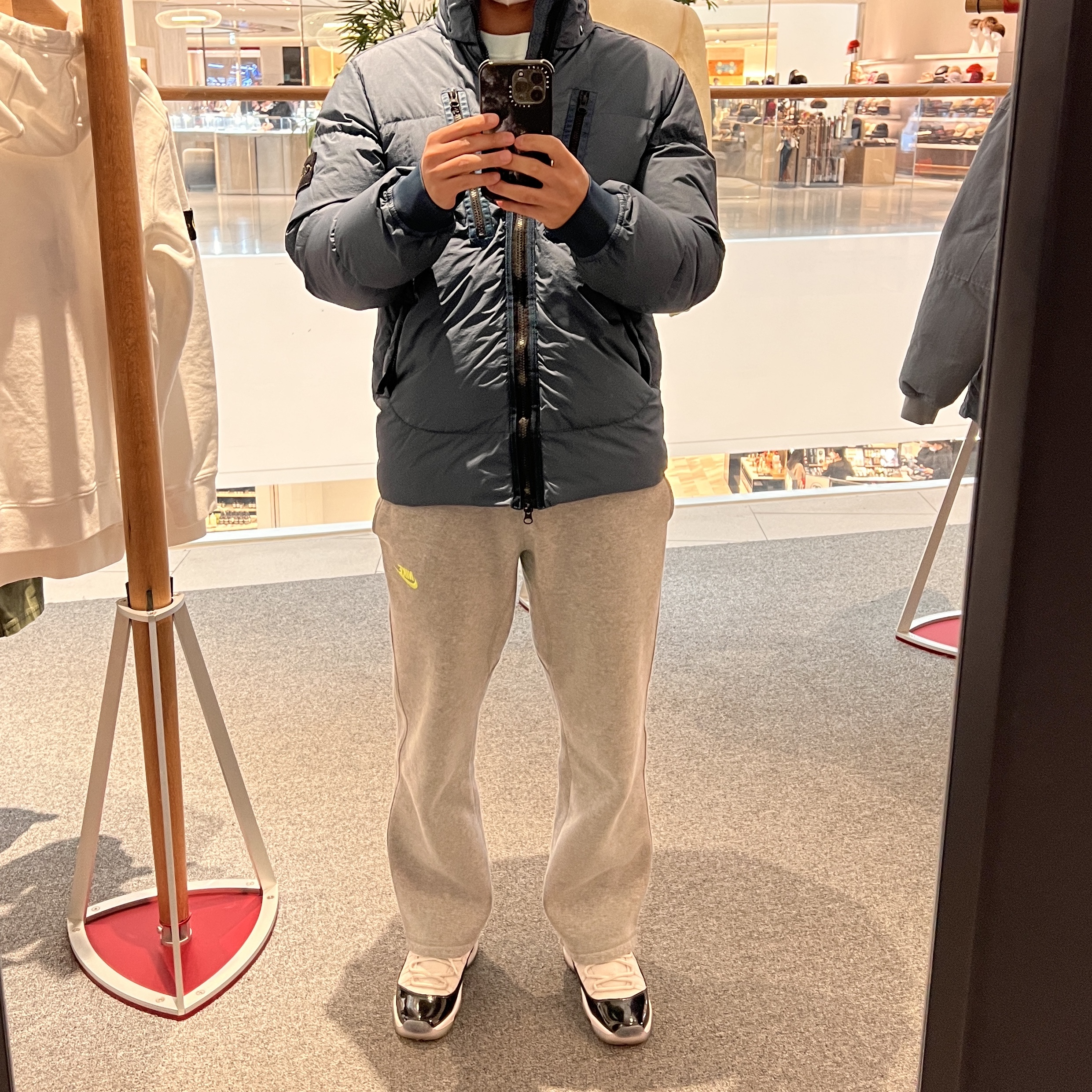 Jordan 11 Retro Concord 2018, Stone Island 40223 Garment Dyed Crinkle Reps Down Jacket Cobalt Blue - 21FW 착용 스타일